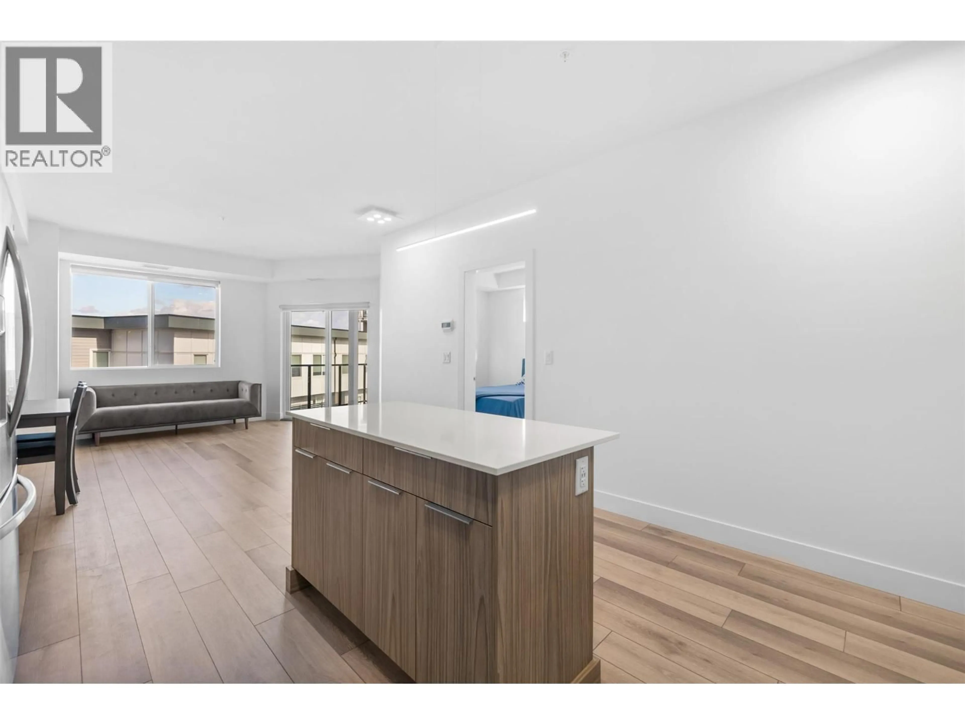 Open concept kitchen, unknown for 401B - 3634 MISSION SPRINGS DRIVE, Kelowna British Columbia V1W0B2