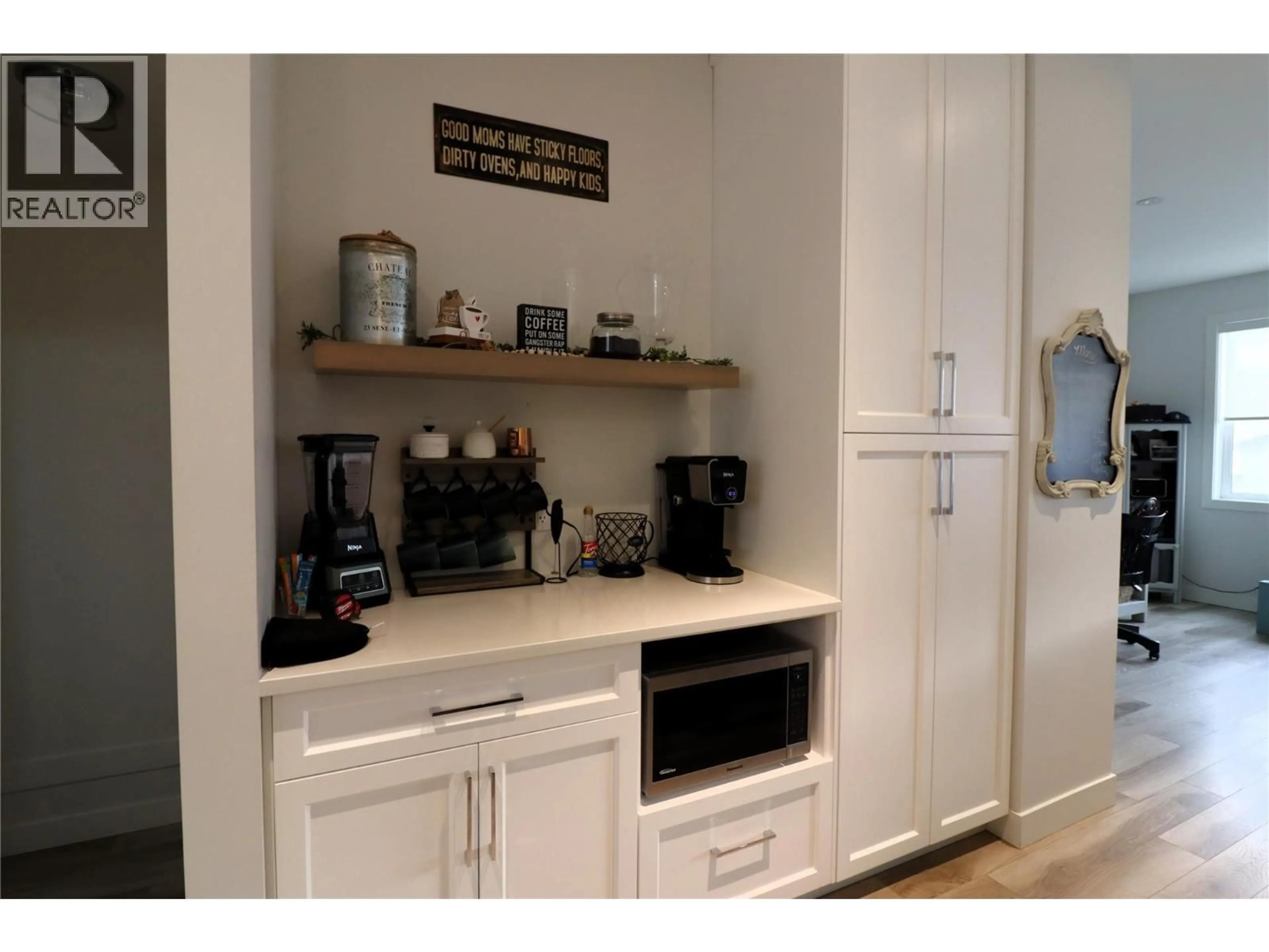 Unknown for 118 RIVER GATE DRIVE, Kamloops British Columbia V2H0E4