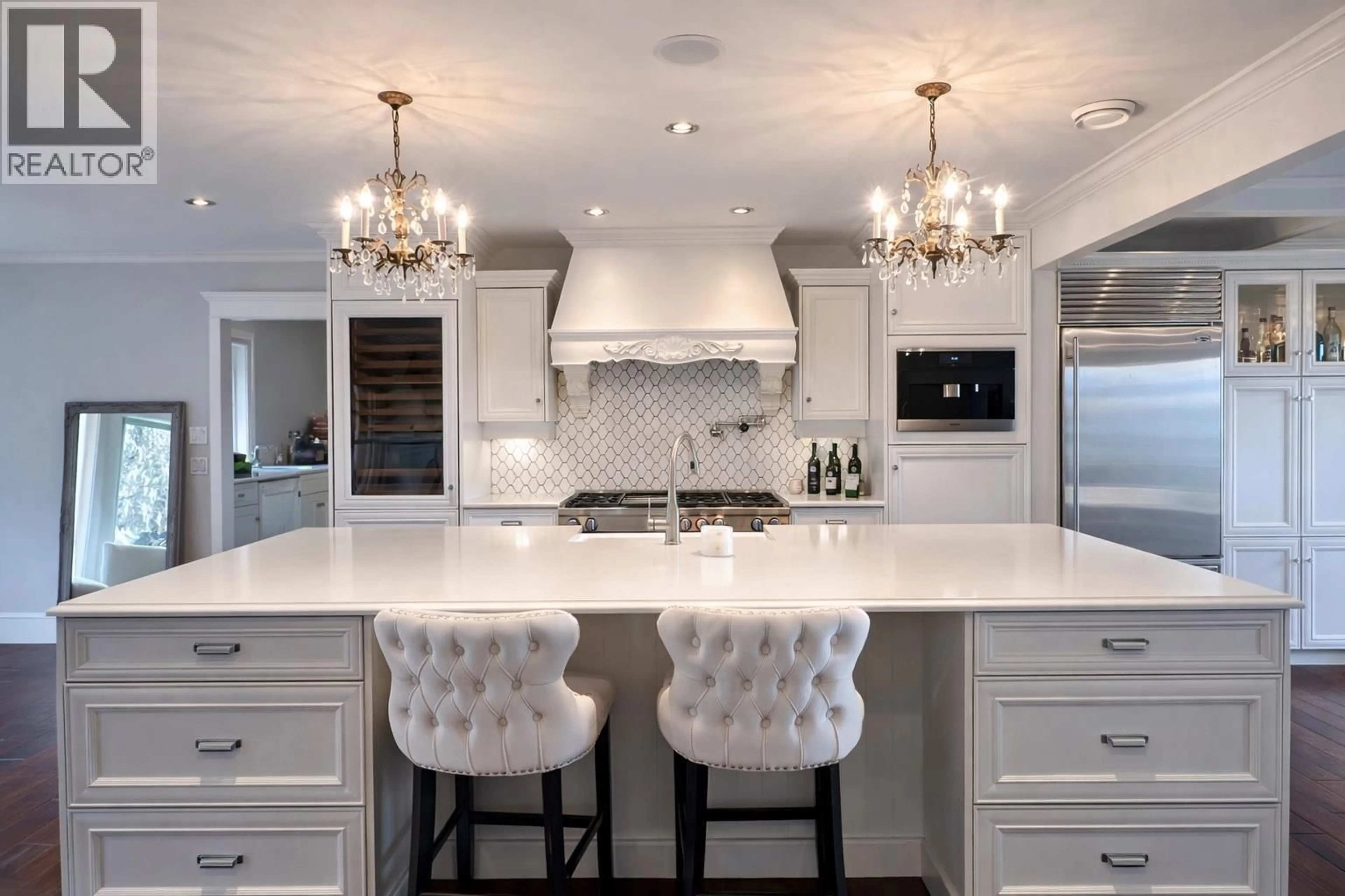 Contemporary kitchen, ceramic/tile floor for 550 CASA GRANDE DRIVE, Kelowna British Columbia V1Z3M4