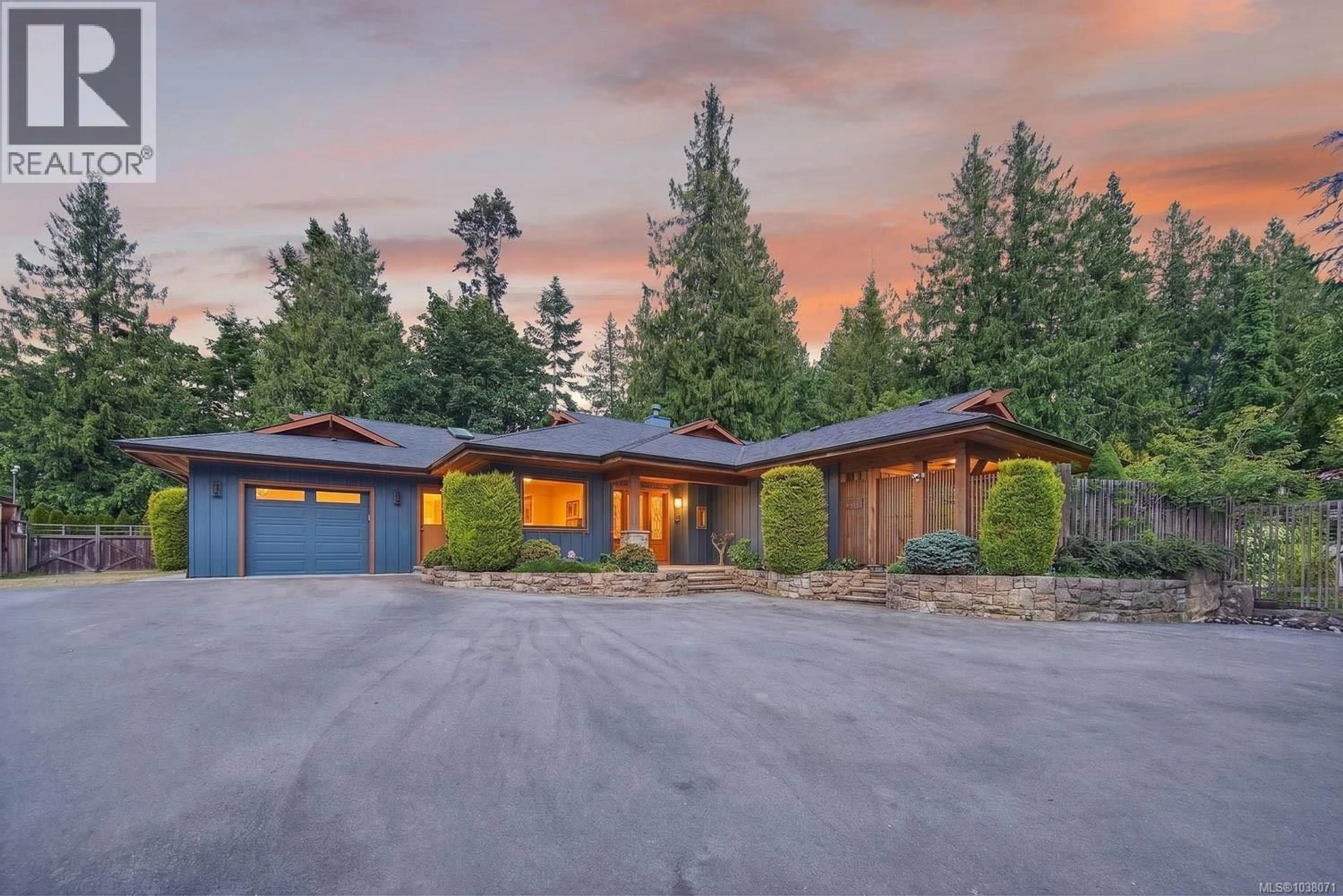 A pic from outside/outdoor area/front of a property/back of a property/a pic from drone, unknown for 169 CHURCHILL ROAD, Salt Spring British Columbia V8K2R3