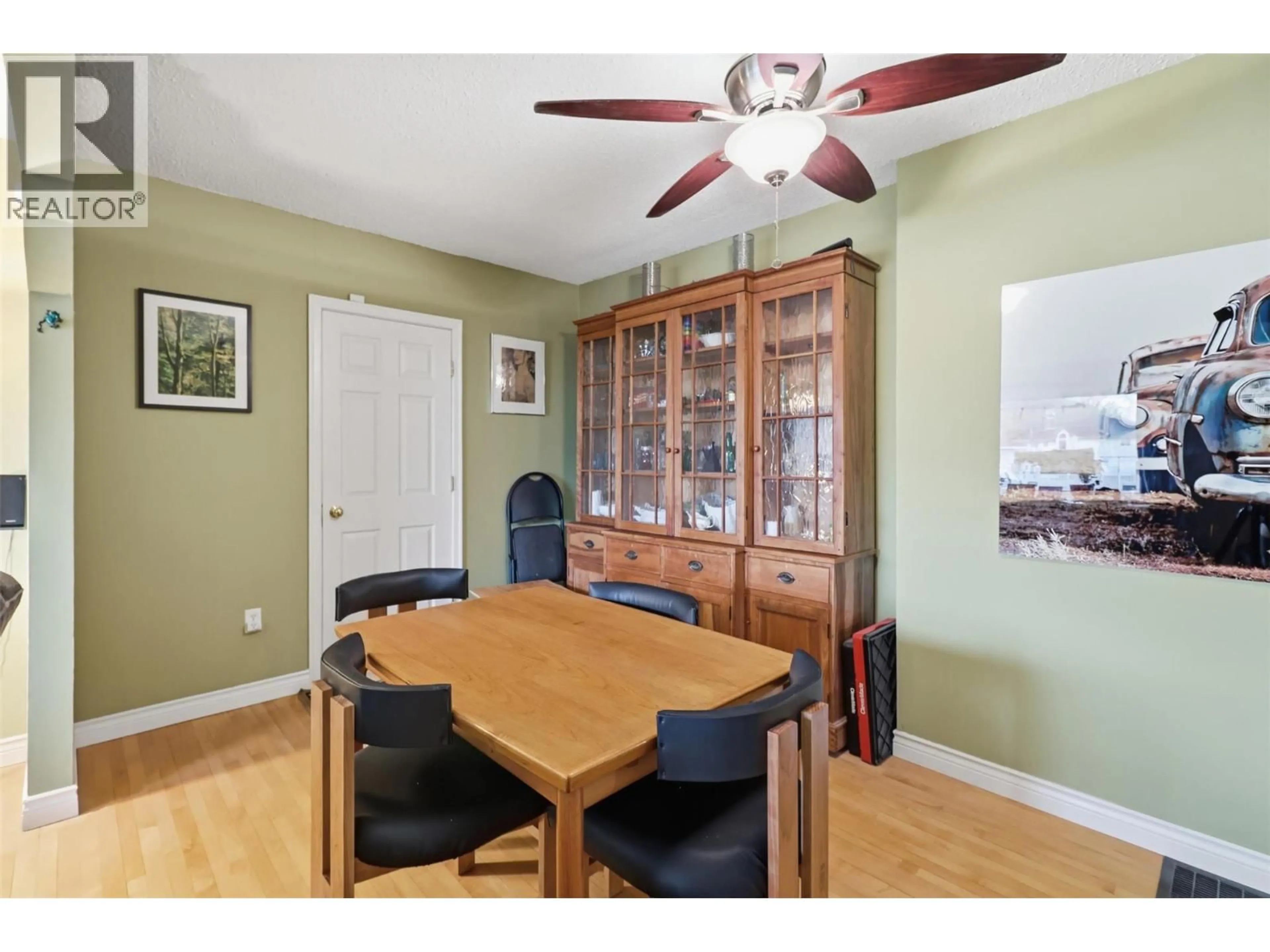 Dining room, wood/laminate floor for 351 FORTUNE DRIVE, Kamloops British Columbia V2B2H9