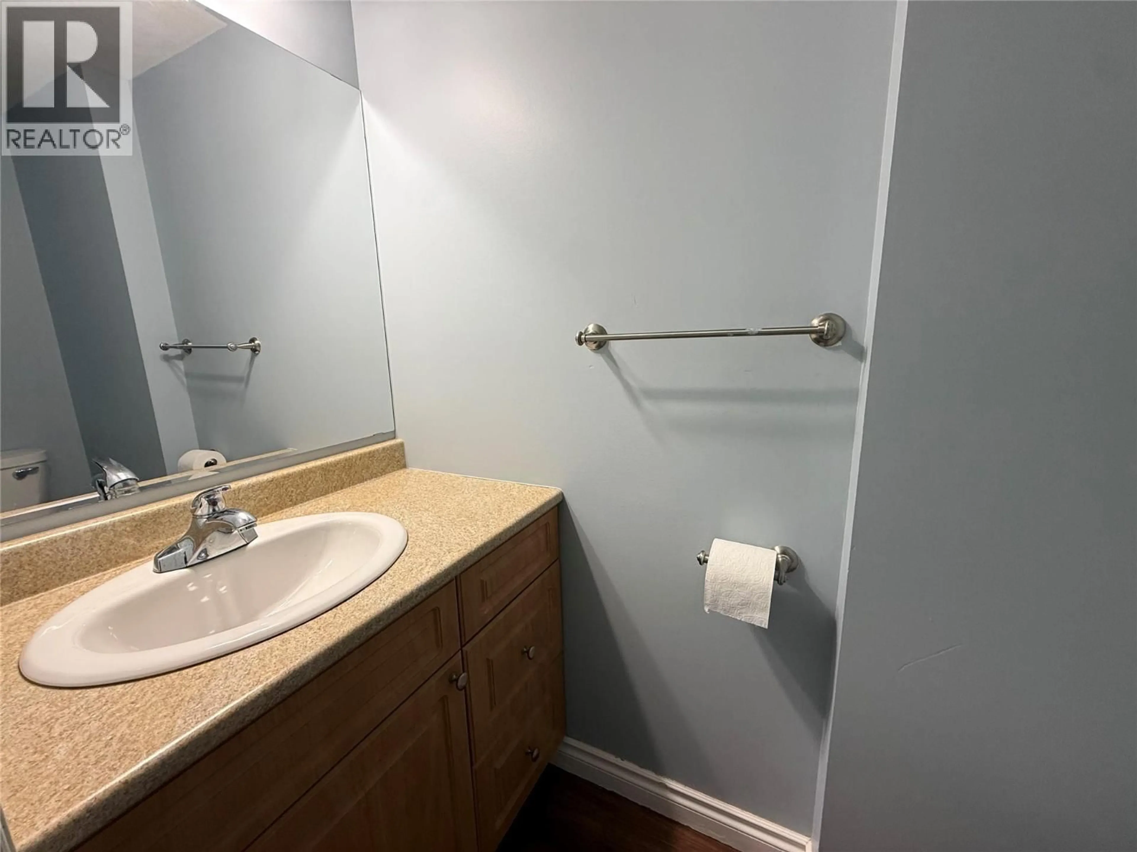 Standard bathroom, unknown for 804 88 STREET, Dawson Creek British Columbia V1G0C9