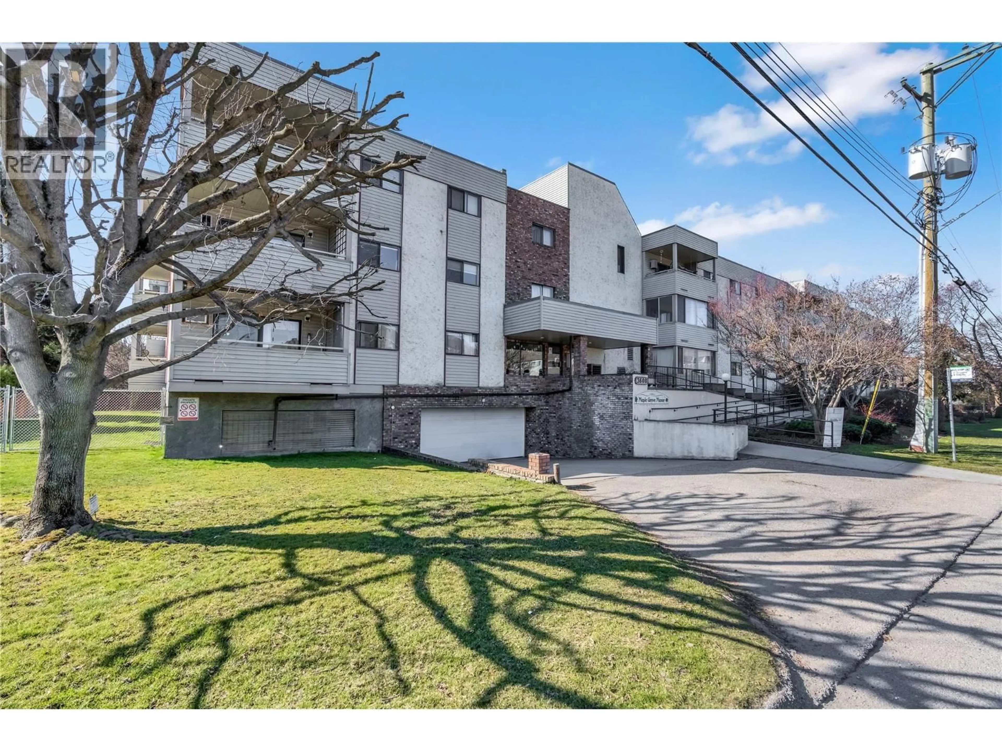 A pic from outside/outdoor area/front of a property/back of a property/a pic from drone, street for 109 - 3608 27 AVENUE, Vernon British Columbia V1T1S4