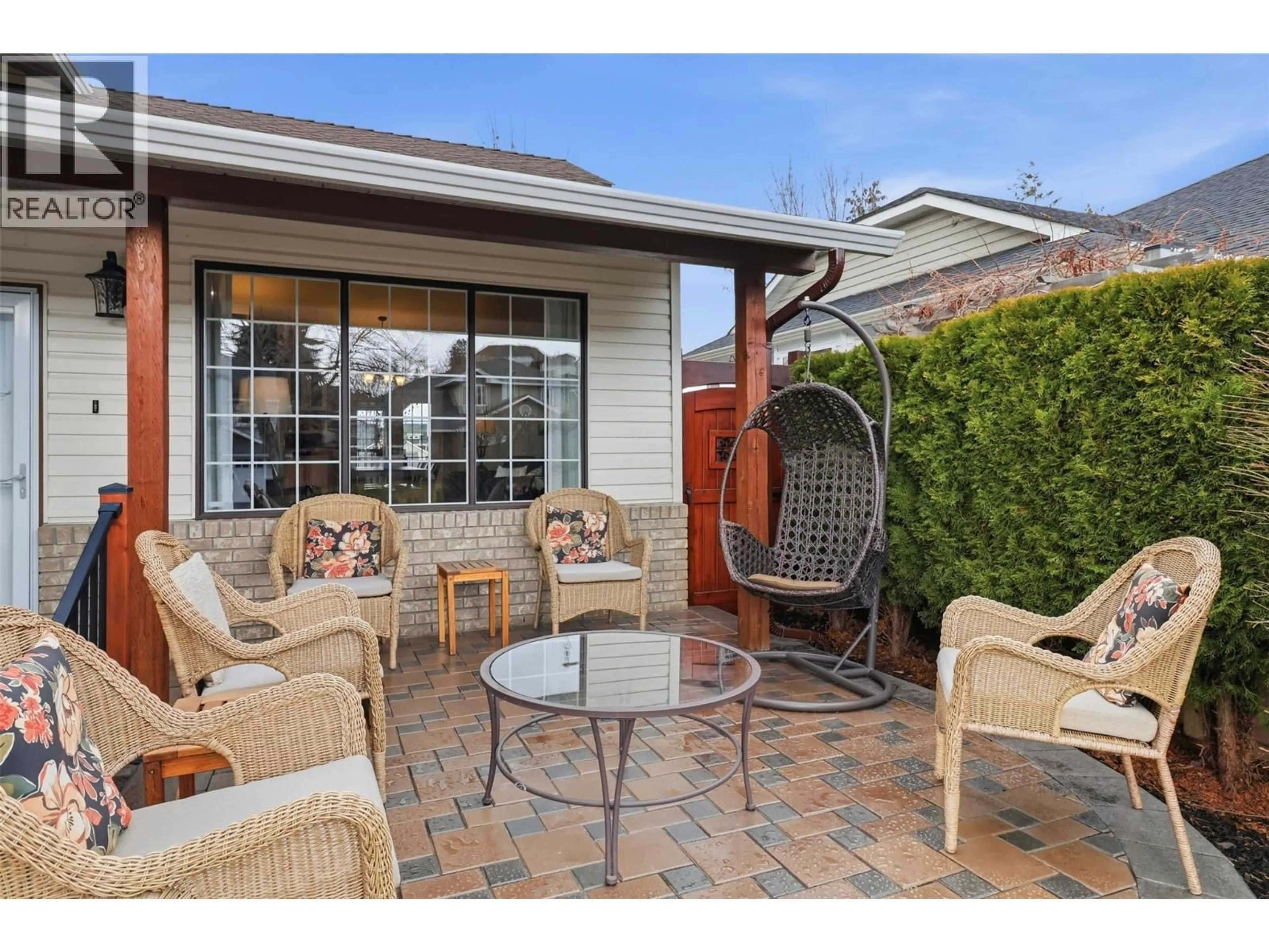 Patio, street for 1930 TINNISWOOD COURT, Kamloops British Columbia V2E2K5