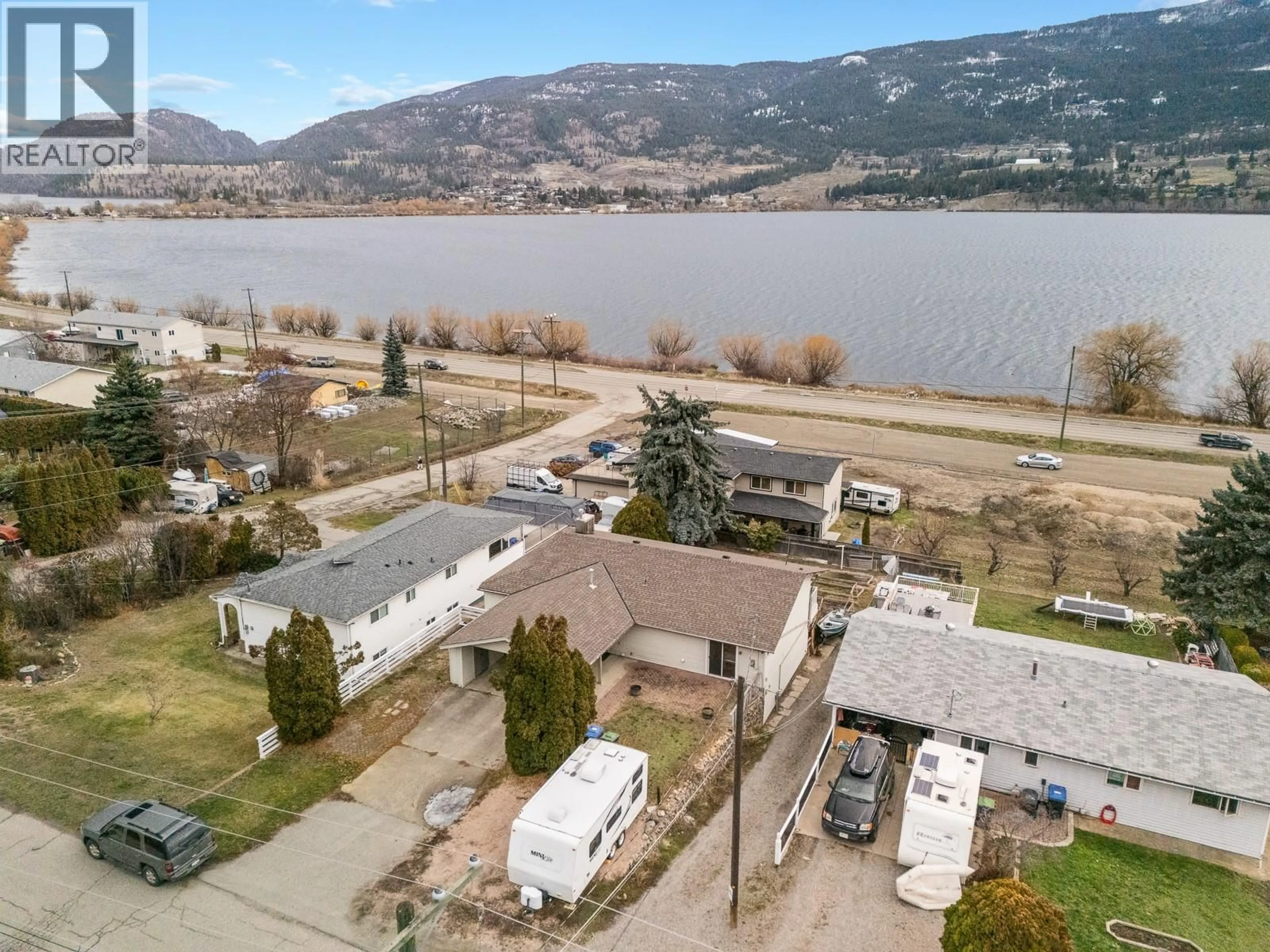 A pic from outside/outdoor area/front of a property/back of a property/a pic from drone, water/lake/river/ocean view for 15085 SHELDON ROAD, Lake Country British Columbia V4V2G6