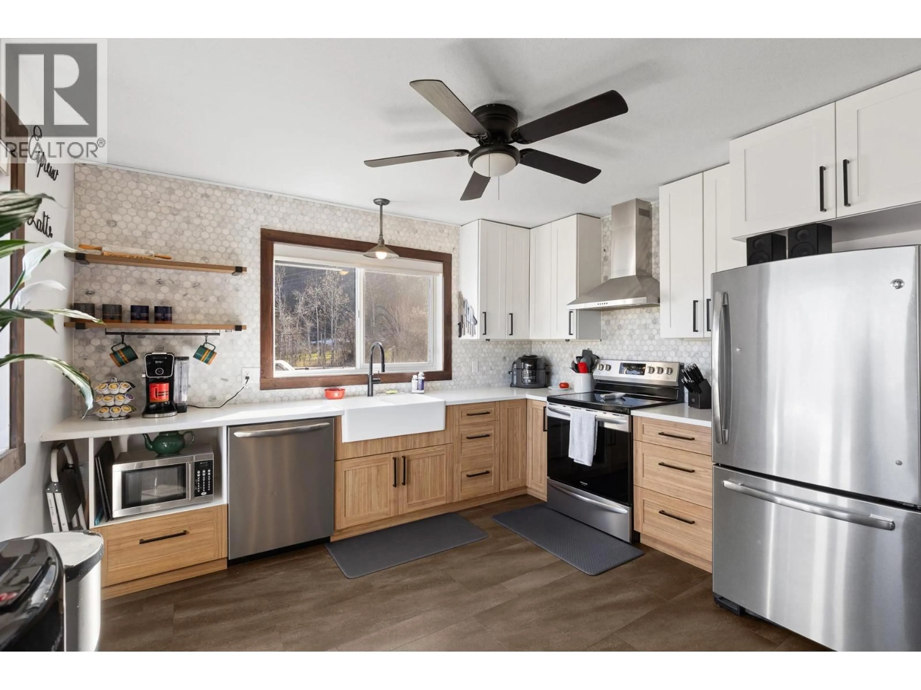 Open concept kitchen, unknown for 1541 EAGLE ROCK ROAD, Spallumcheen British Columbia V0E1B7