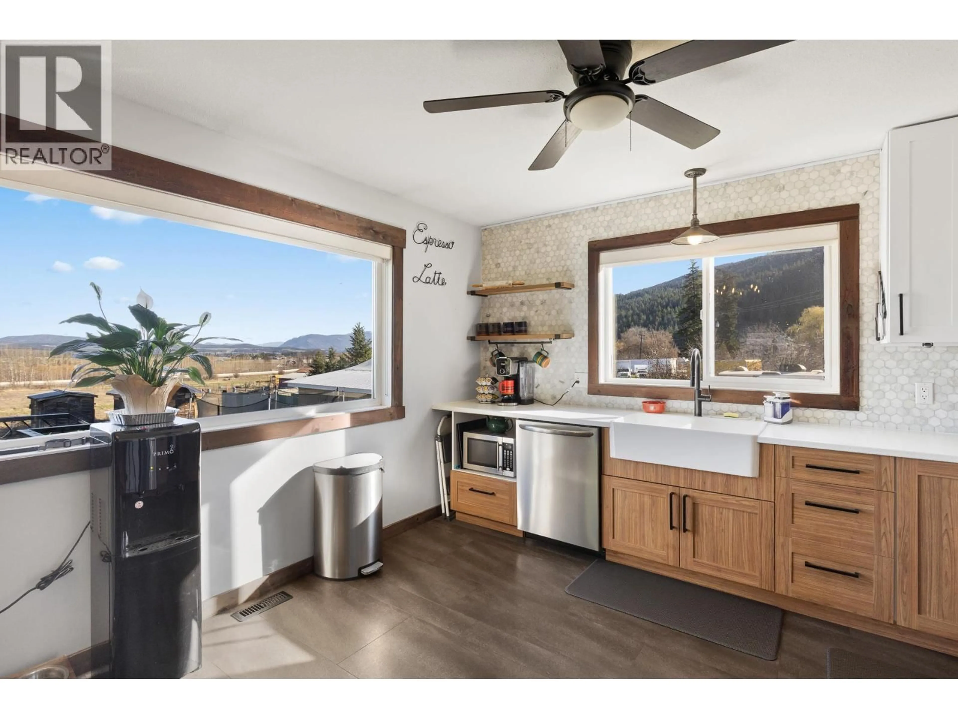 Open concept kitchen, unknown for 1541 EAGLE ROCK ROAD, Spallumcheen British Columbia V0E1B7