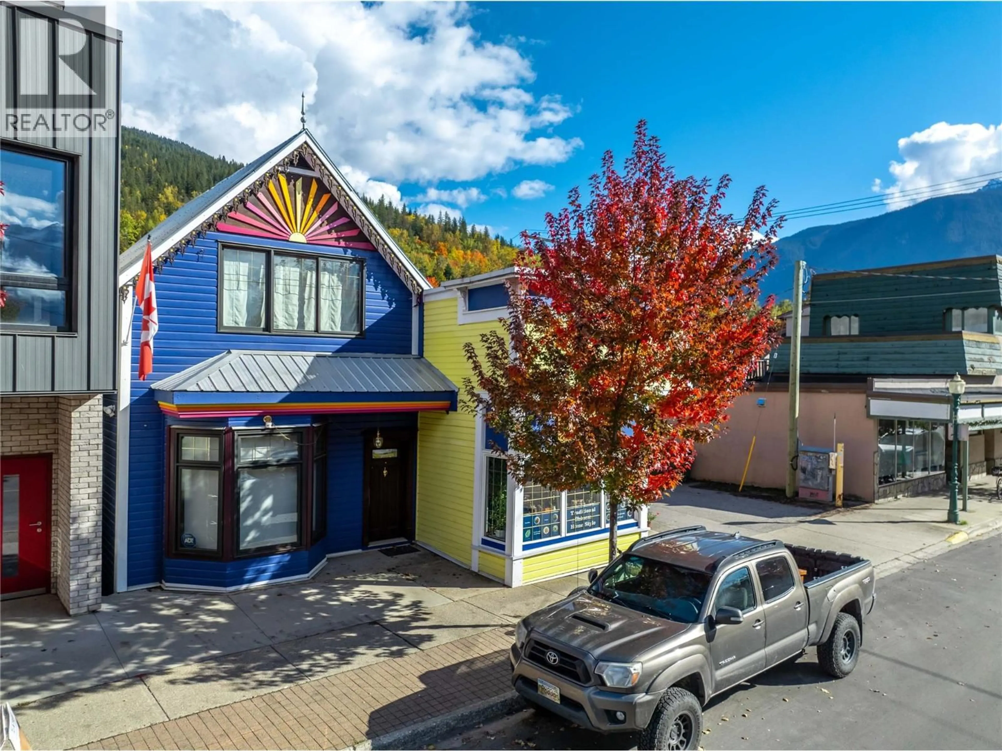 A pic from outside/outdoor area/front of a property/back of a property/a pic from drone, street for 304 FIRST STREET WEST, Revelstoke British Columbia V0E2S0