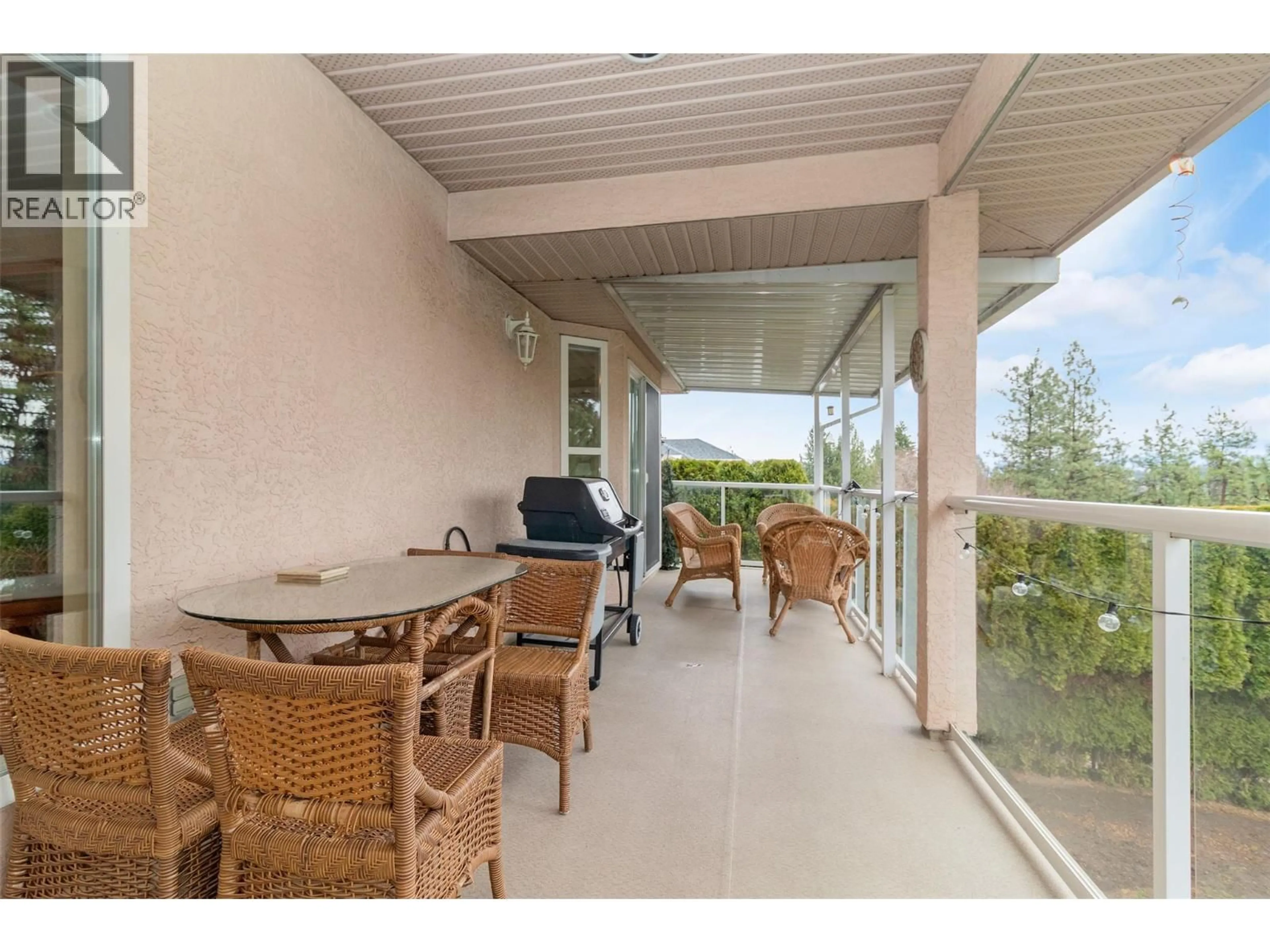 Patio, water/lake/river/ocean view for 981 WESTVIEW WAY, West Kelowna British Columbia V1Z2B3