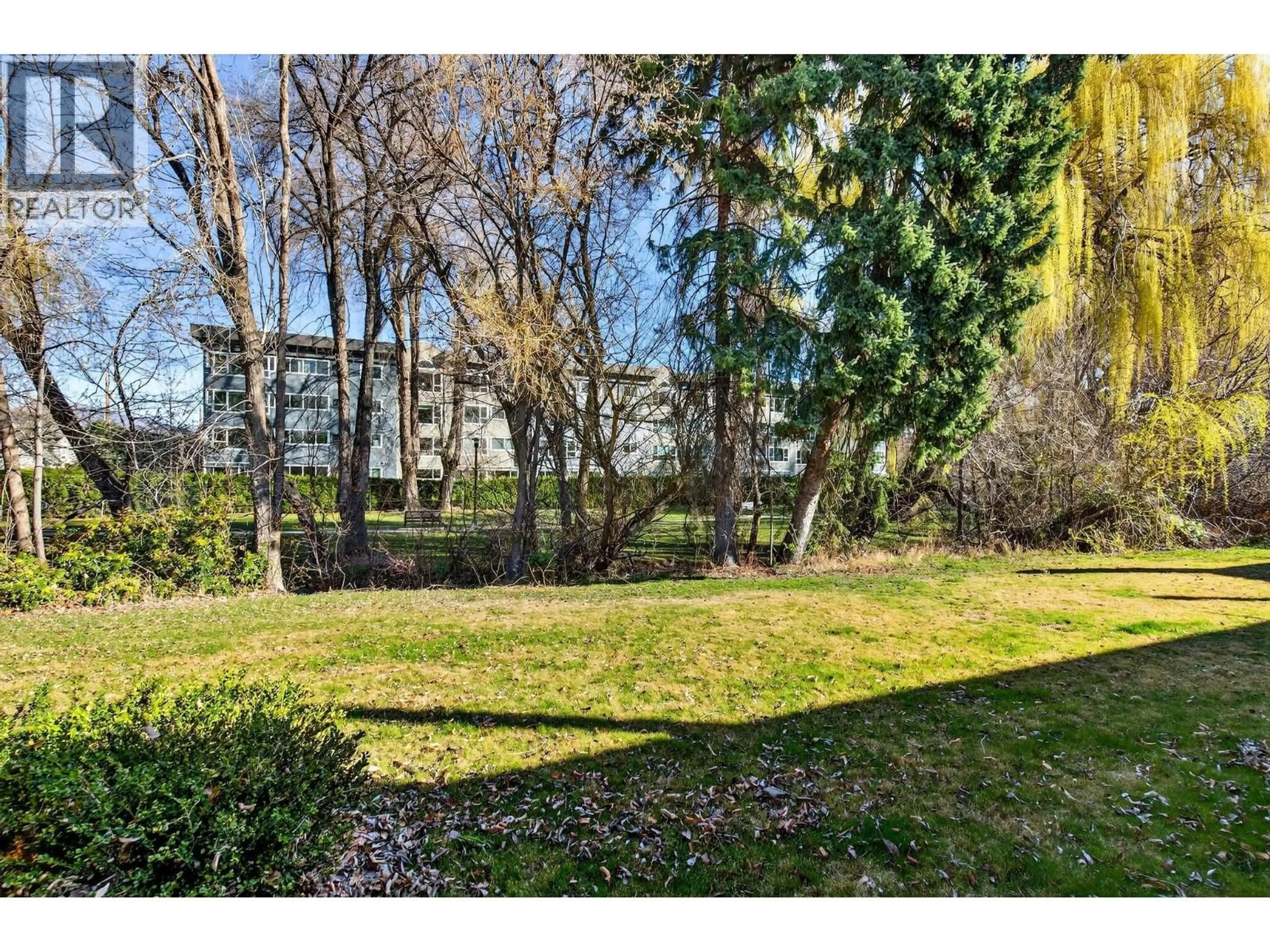 A pic from outside/outdoor area/front of a property/back of a property/a pic from drone, forest/trees view for 138 - 1050 SPRINGFIELD ROAD, Kelowna British Columbia V1Y8J7