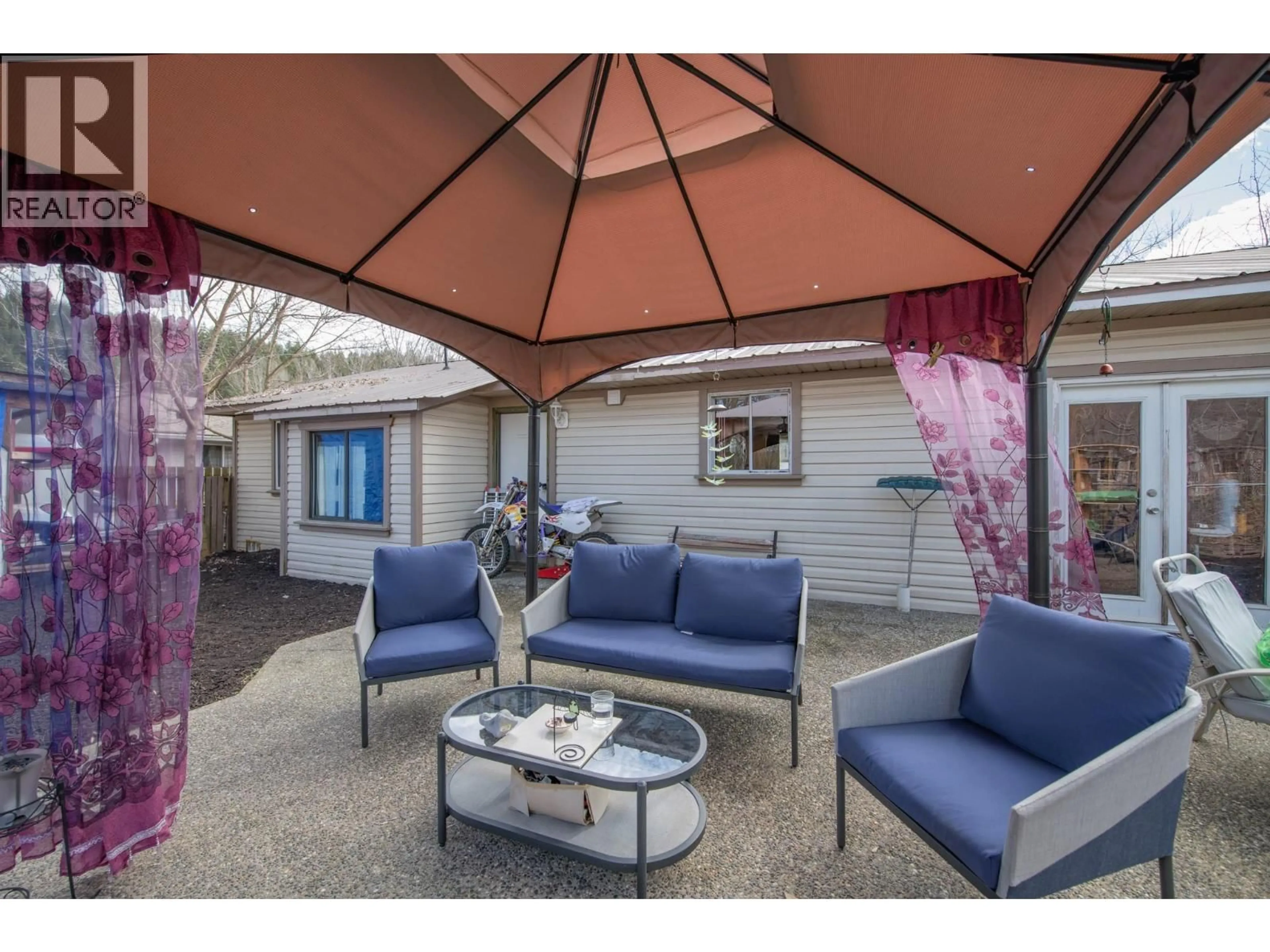 Patio, street for 1775 MAPLE STREET, Lumby British Columbia V0E2G0