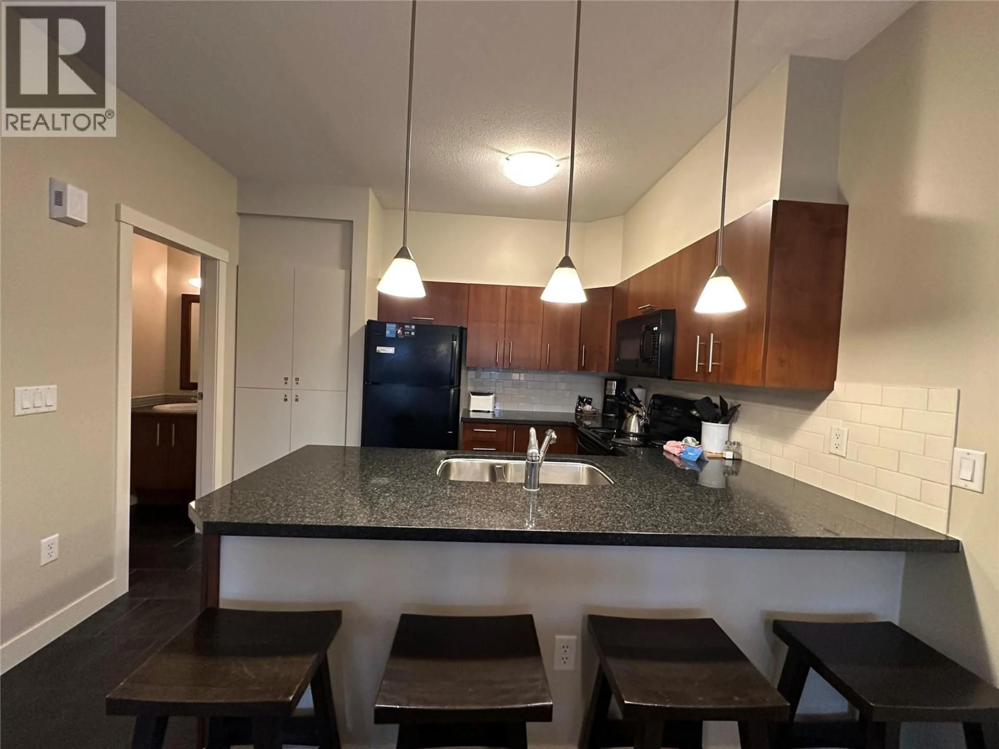 Open concept kitchen, unknown for 413C - 2049 SUMMIT DRIVE, Panorama British Columbia V0A1T0