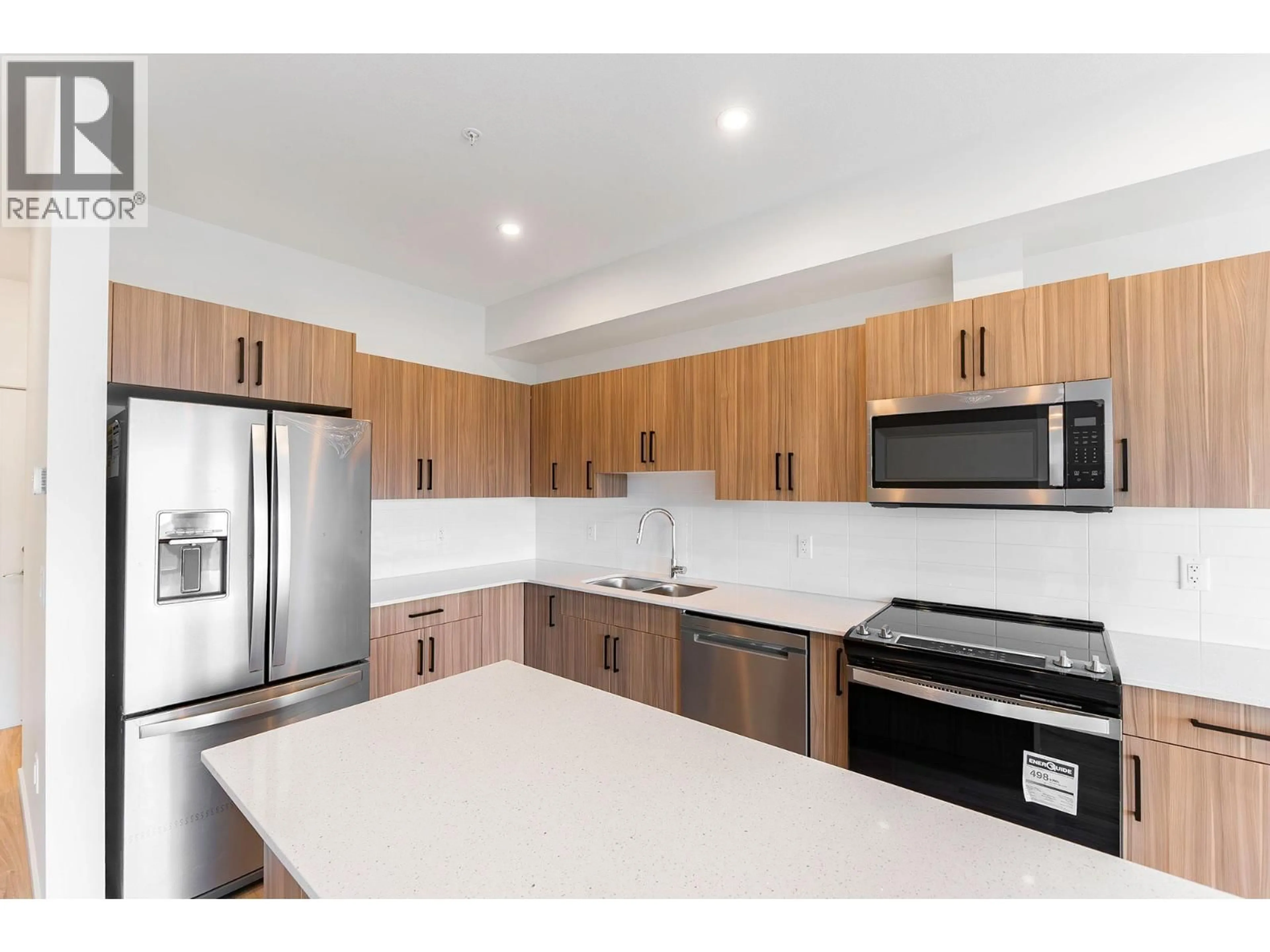 Standard kitchen, unknown for 318 - 2345 BUTT ROAD, West Kelowna British Columbia V4T1N6