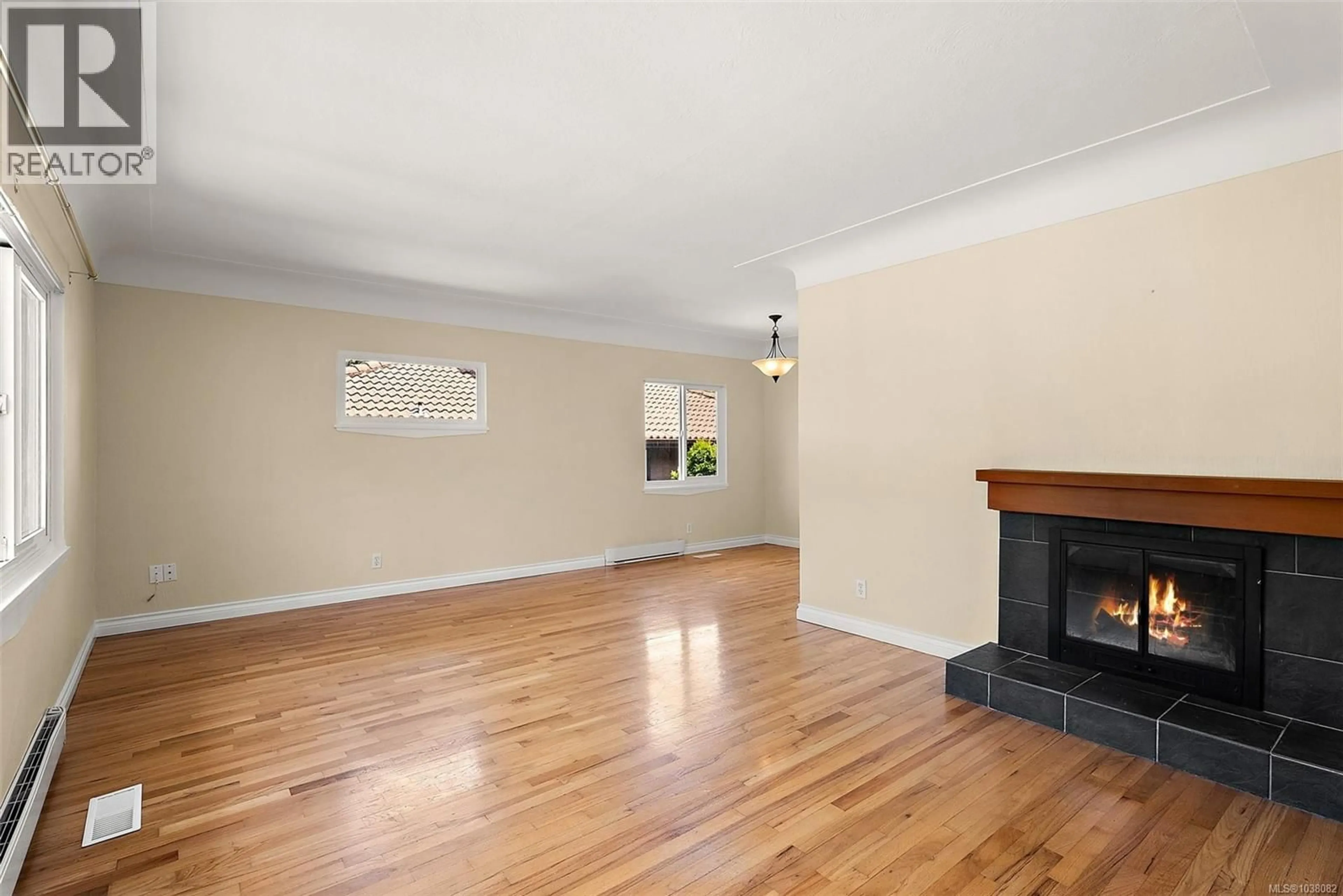 Unknown for 3851 SAUL STREET, Saanich British Columbia V8X1S4