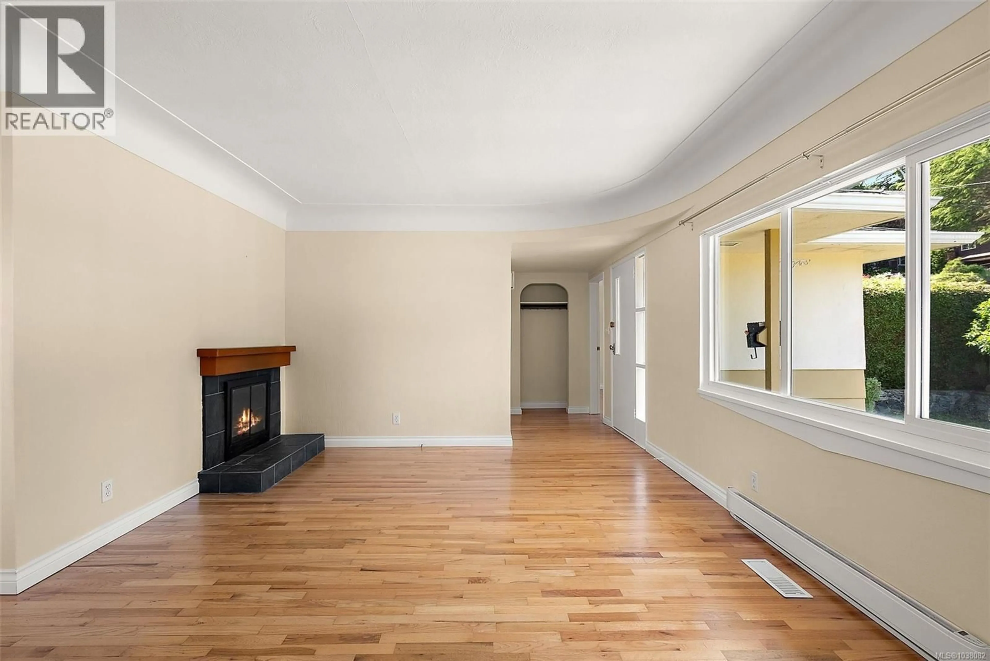 Unknown for 3851 SAUL STREET, Saanich British Columbia V8X1S4