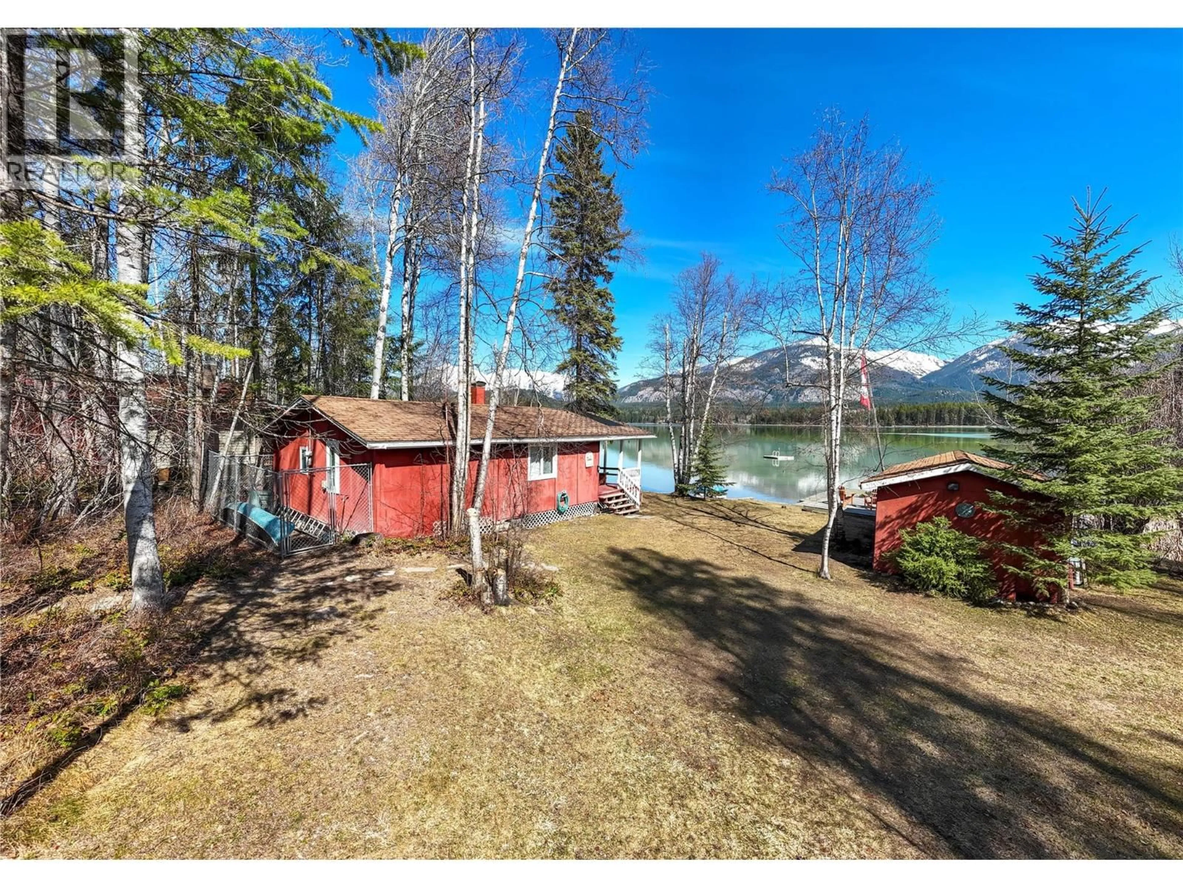 A pic from outside/outdoor area/front of a property/back of a property/a pic from drone, water/lake/river/ocean view for 1415 TIE LAKE SHORE S ROAD, Jaffray British Columbia V0B1T0