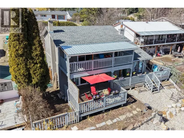 2138 CATT AVENUE, Lumby 2