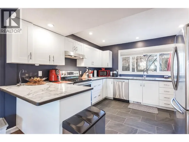 2138 CATT AVENUE, Lumby 5