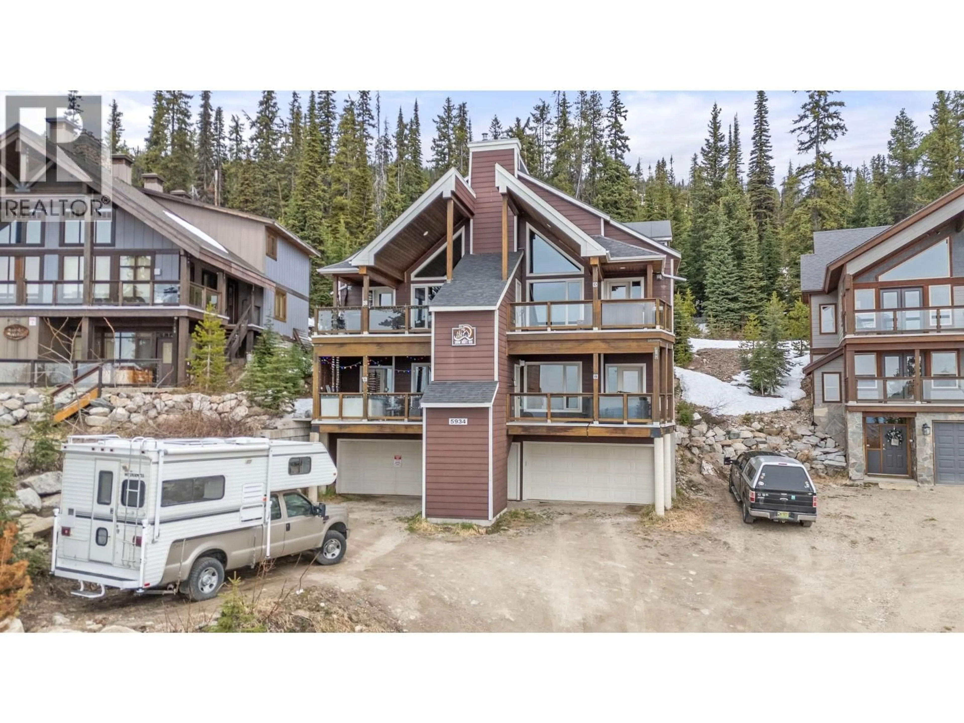 A pic from outside/outdoor area/front of a property/back of a property/a pic from drone, street for B - 5934 SNOW PINES CRESCENT, Big White British Columbia V1P1P3