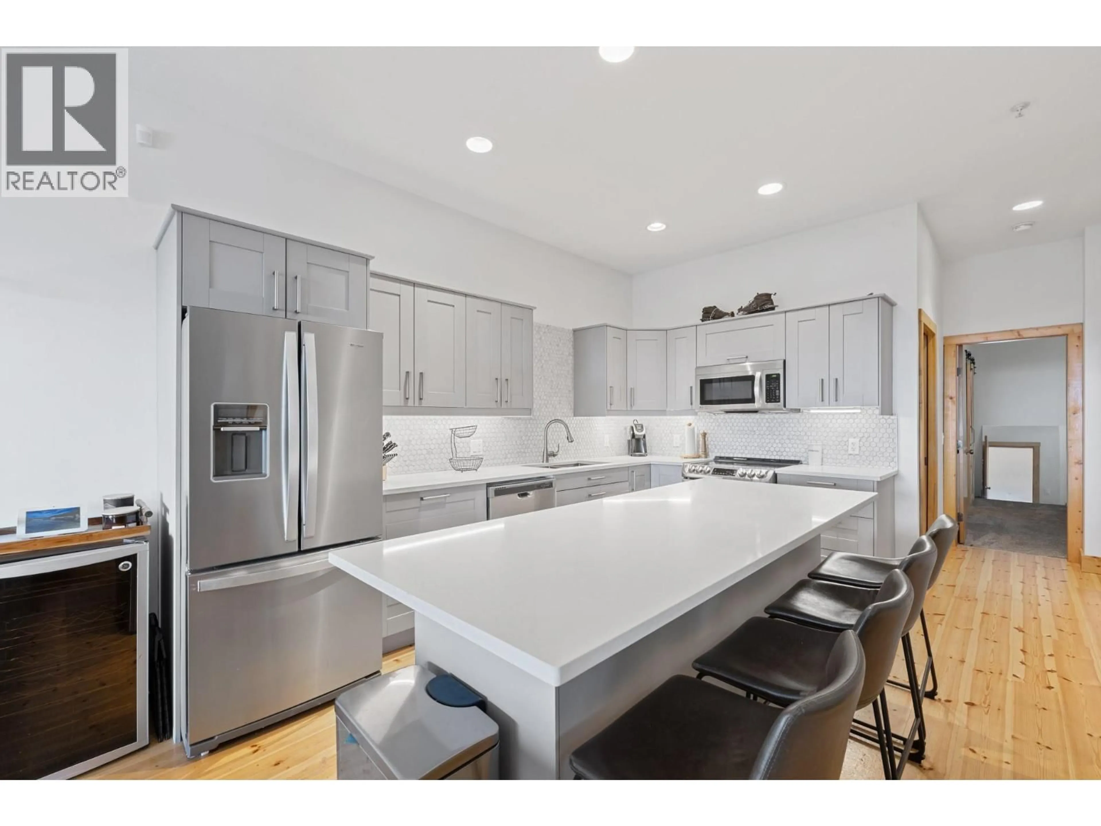 Open concept kitchen, unknown for B - 5934 SNOW PINES CRESCENT, Big White British Columbia V1P1P3