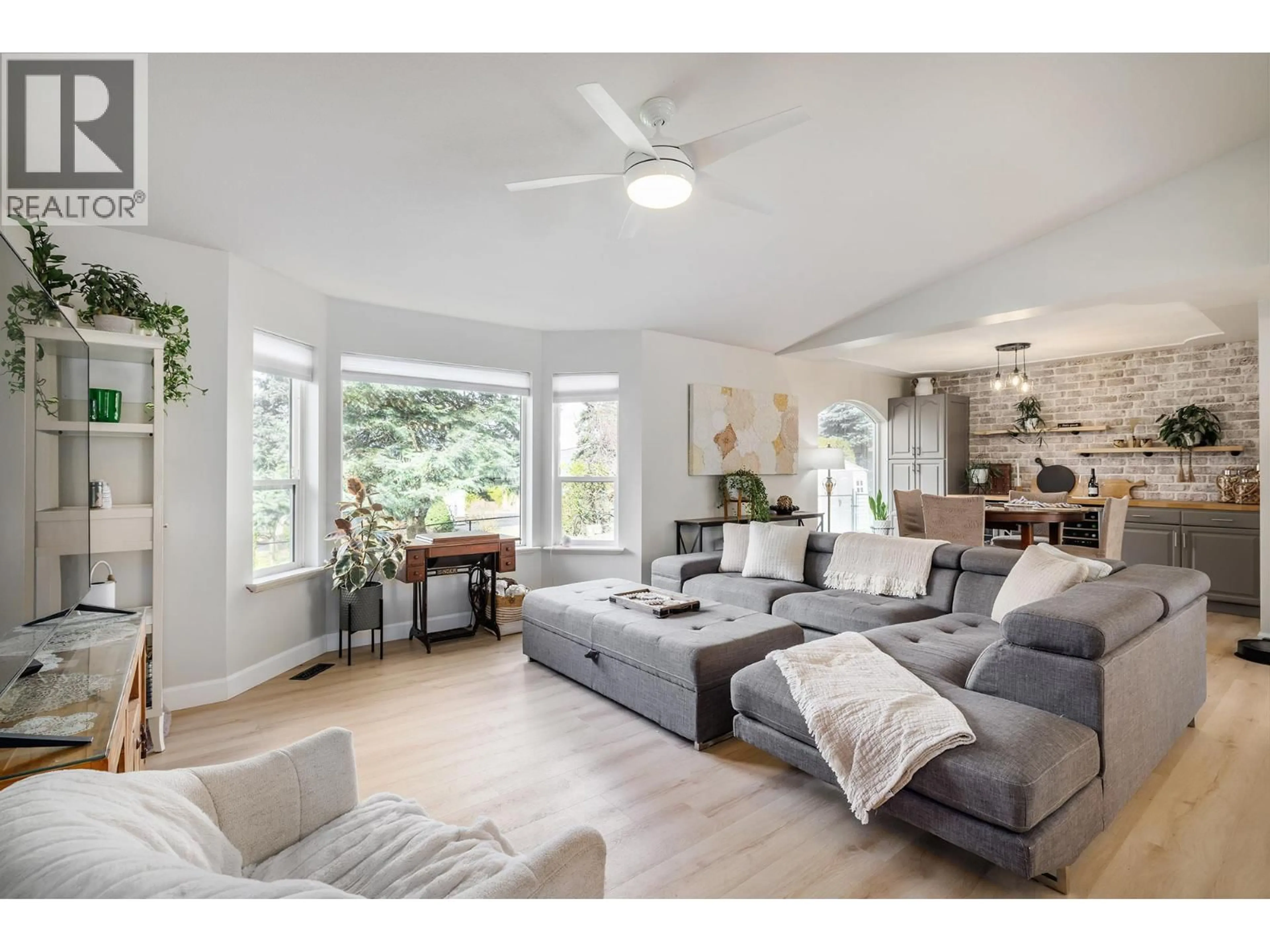 Living room with furniture, unknown for 1740 SALDIN COURT, Lake Country British Columbia V4V1N9
