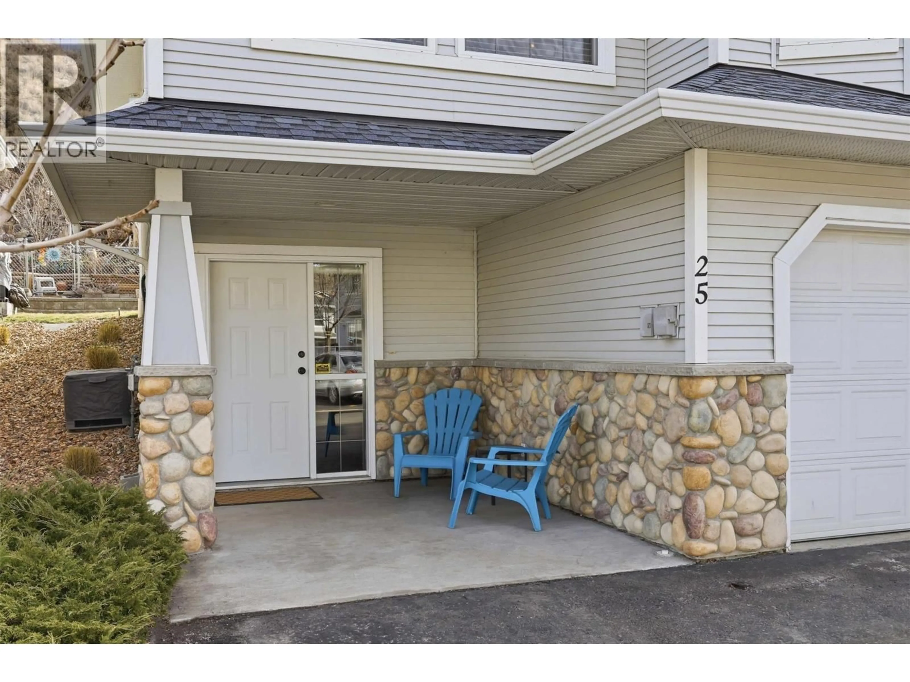 Indoor entryway for 25 - 1104 QUAIL DRIVE, Kamloops British Columbia V2B8S6