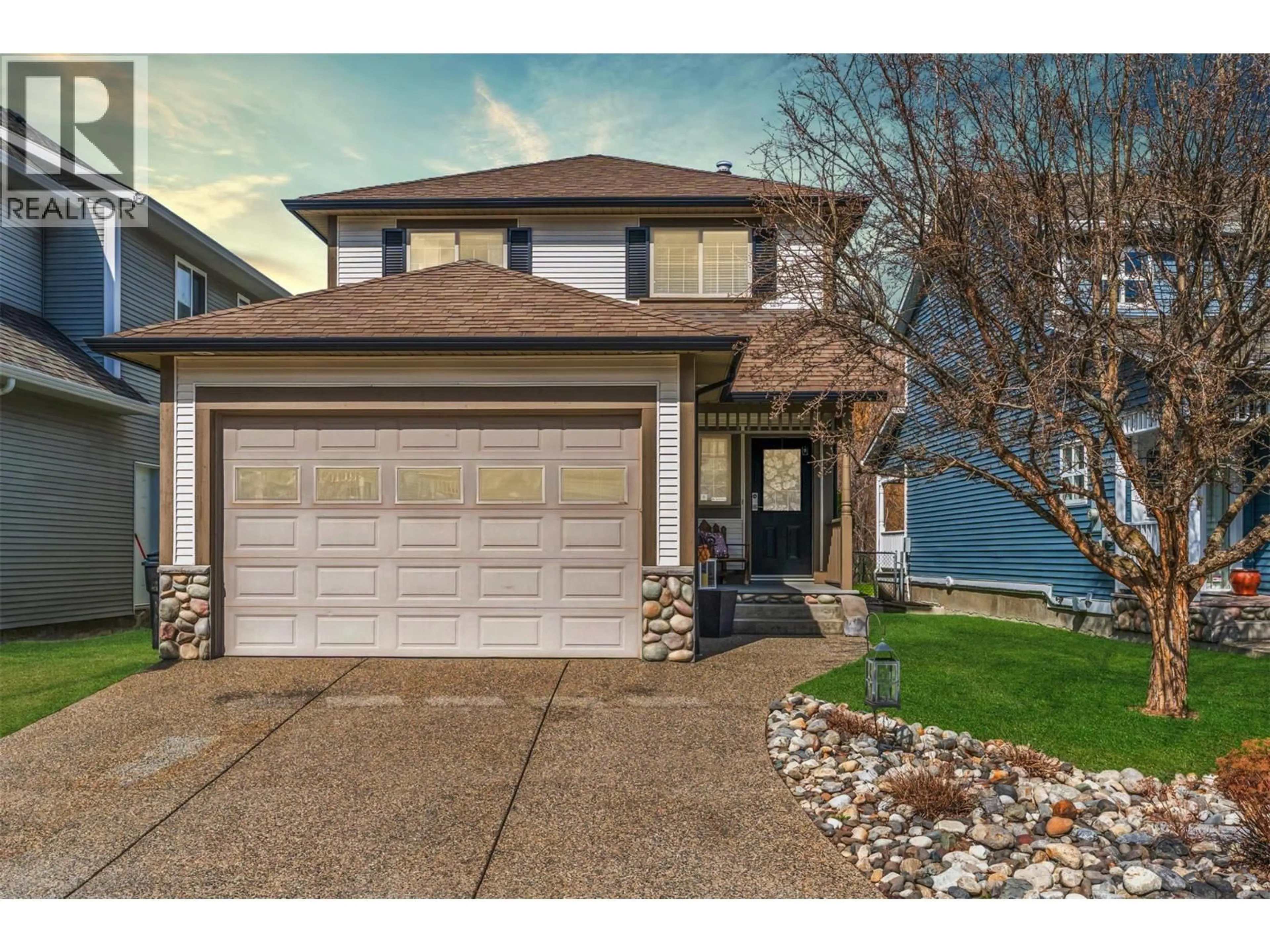 Home with vinyl exterior material, street for 109 - 5805 TERN PLACE, Vernon British Columbia V1H1S8