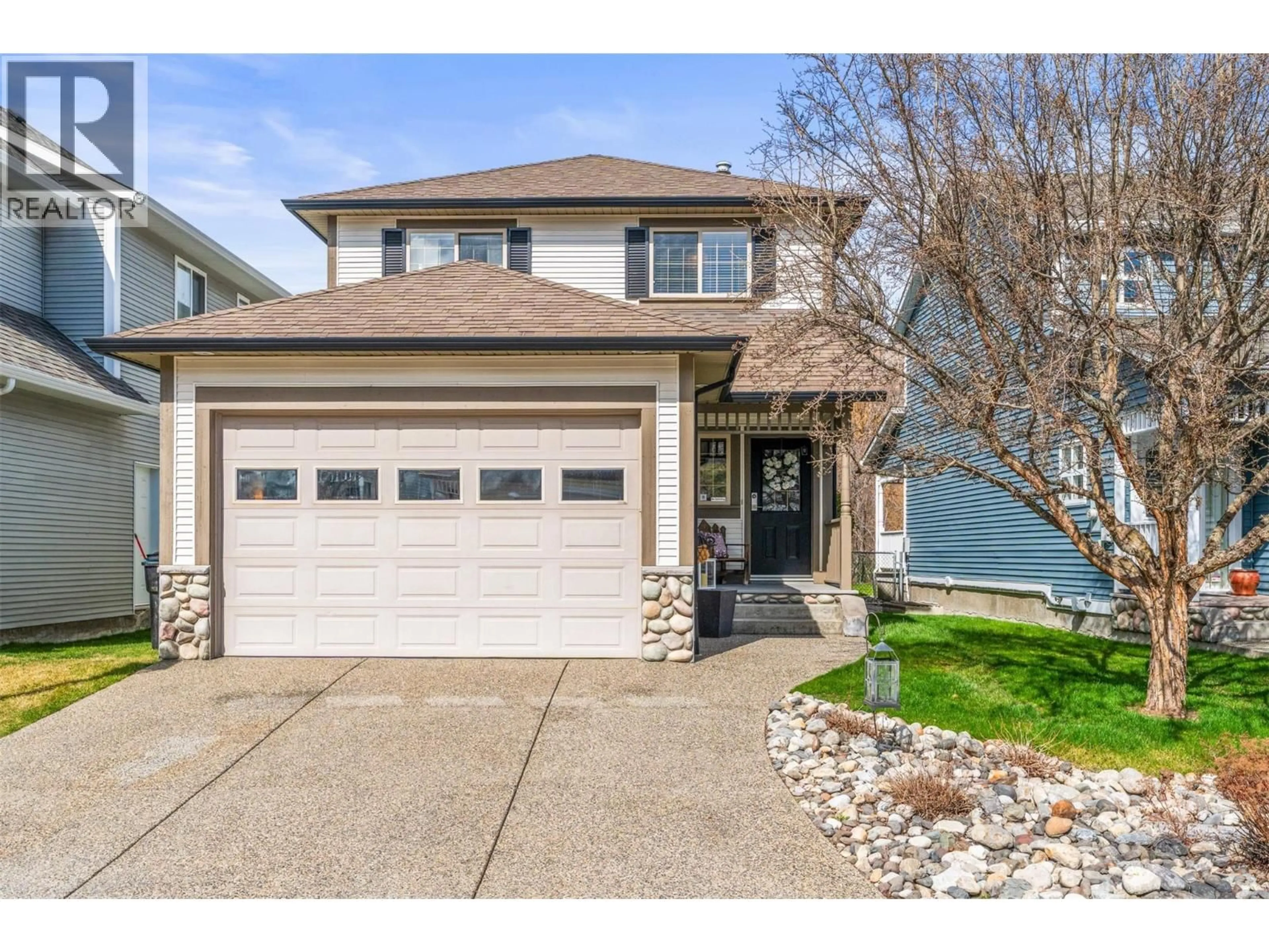 Home with vinyl exterior material, street for 109 - 5805 TERN PLACE, Vernon British Columbia V1H1S8