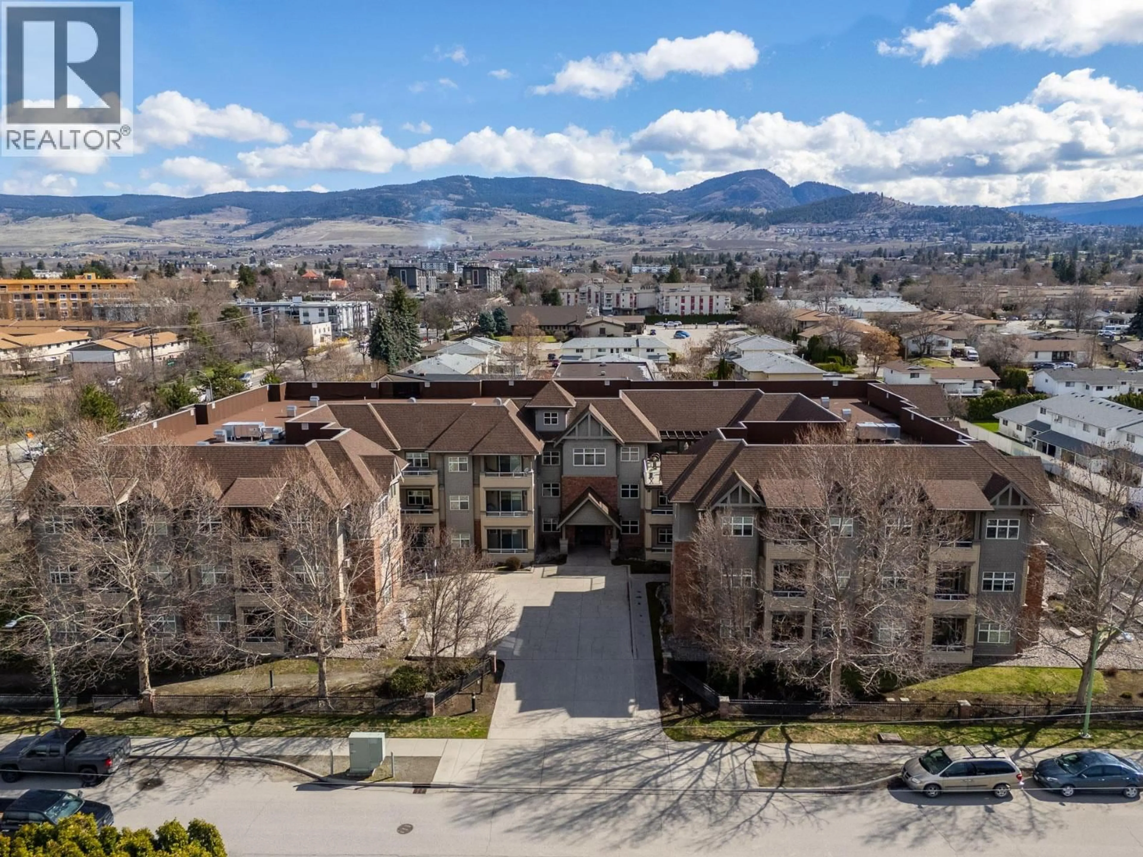 A pic from outside/outdoor area/front of a property/back of a property/a pic from drone, mountain view for 117 - 151 TAYLOR ROAD, Kelowna British Columbia V1X8E2
