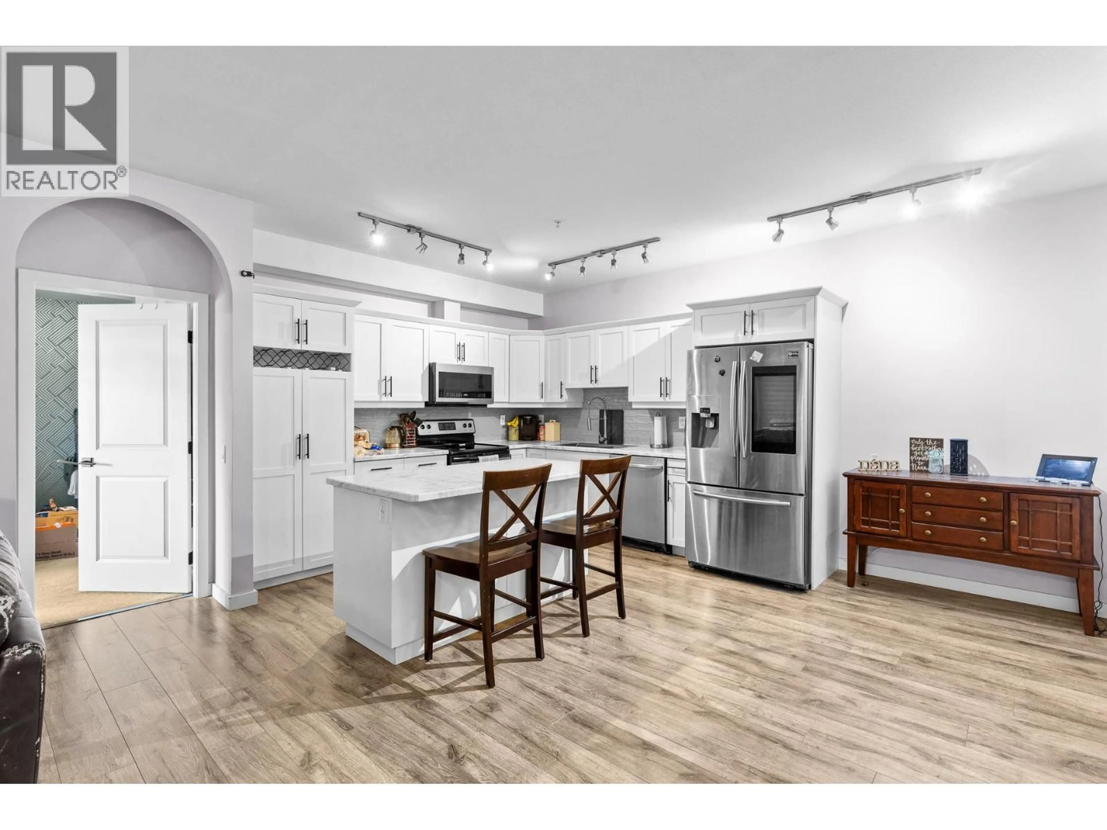 Open concept kitchen, unknown for 117 - 151 TAYLOR ROAD, Kelowna British Columbia V1X8E2