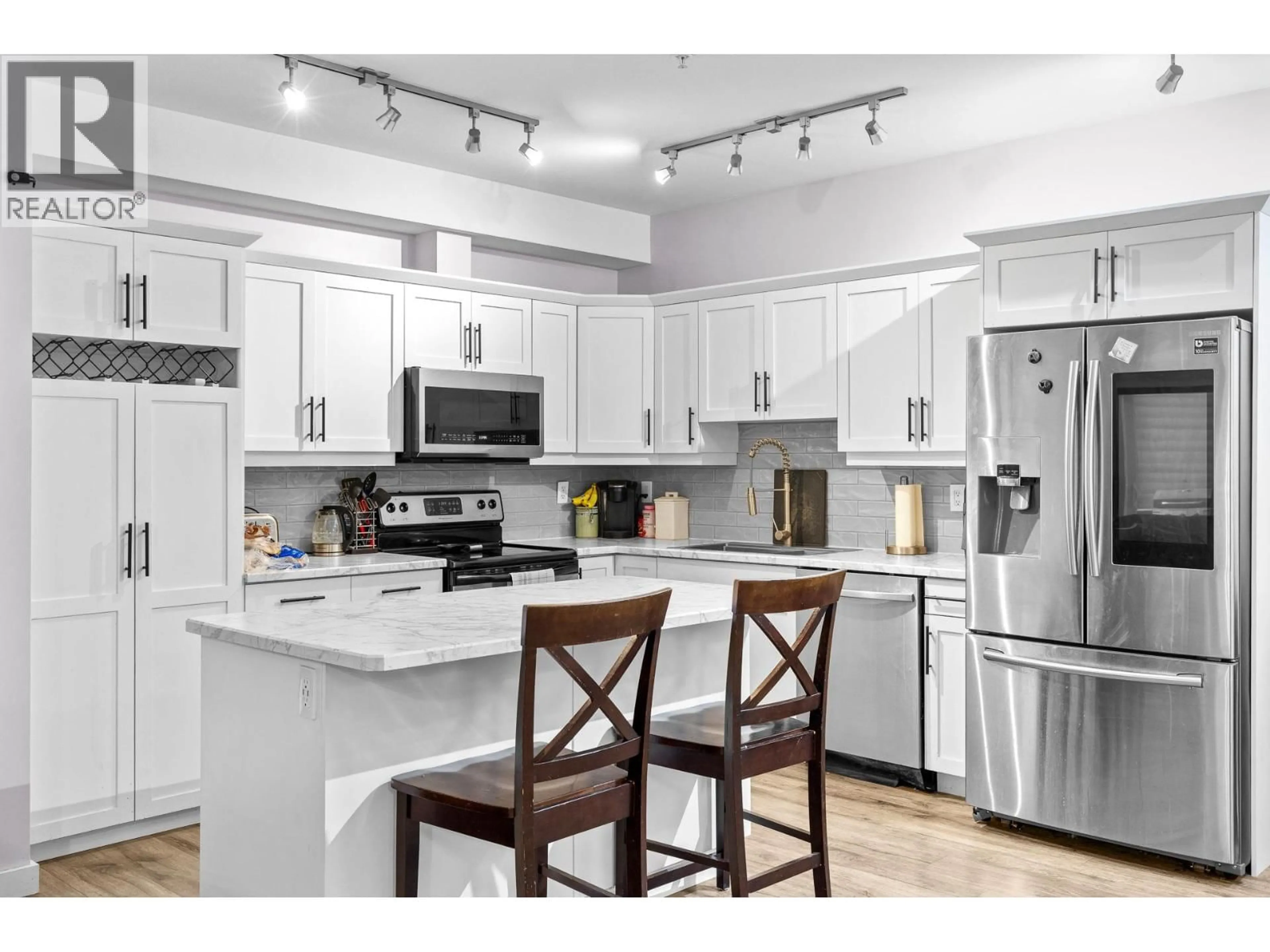 Open concept kitchen, unknown for 117 - 151 TAYLOR ROAD, Kelowna British Columbia V1X8E2