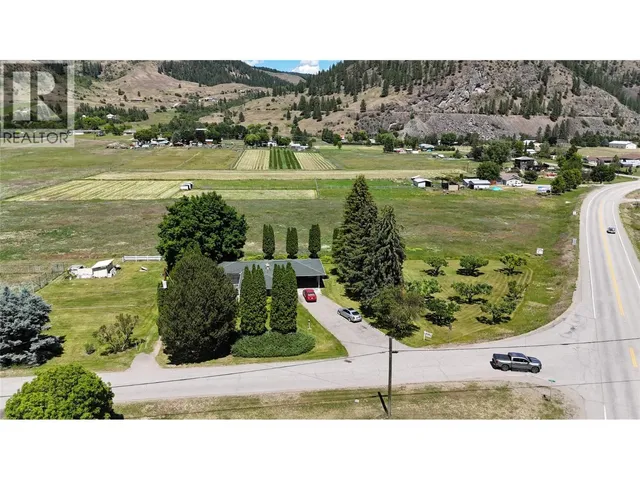 4065 CANNING ROAD, Grand Forks 2