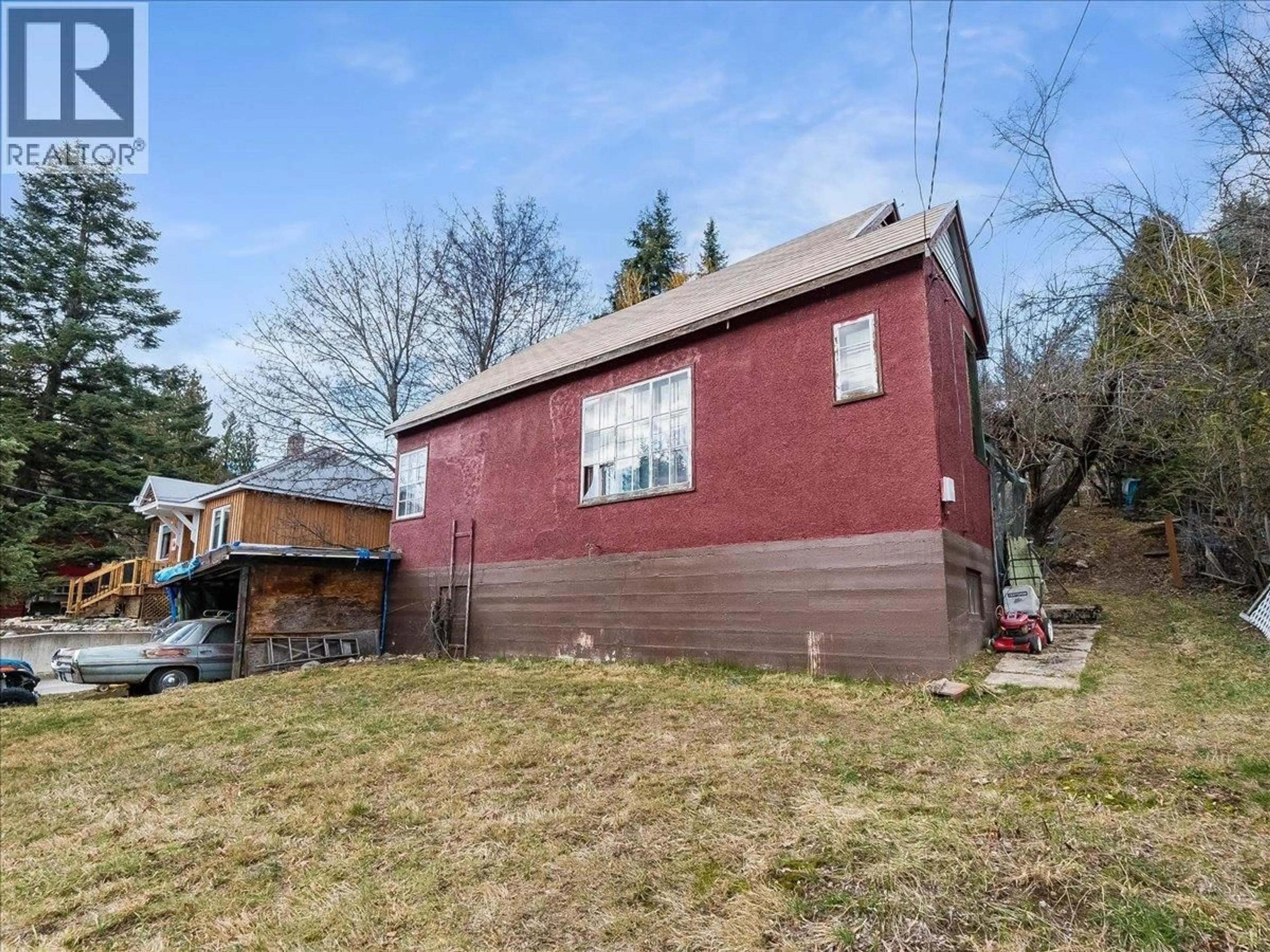 Unknown for 2150 THOMPSON AVENUE, Rossland British Columbia V0G1Y0