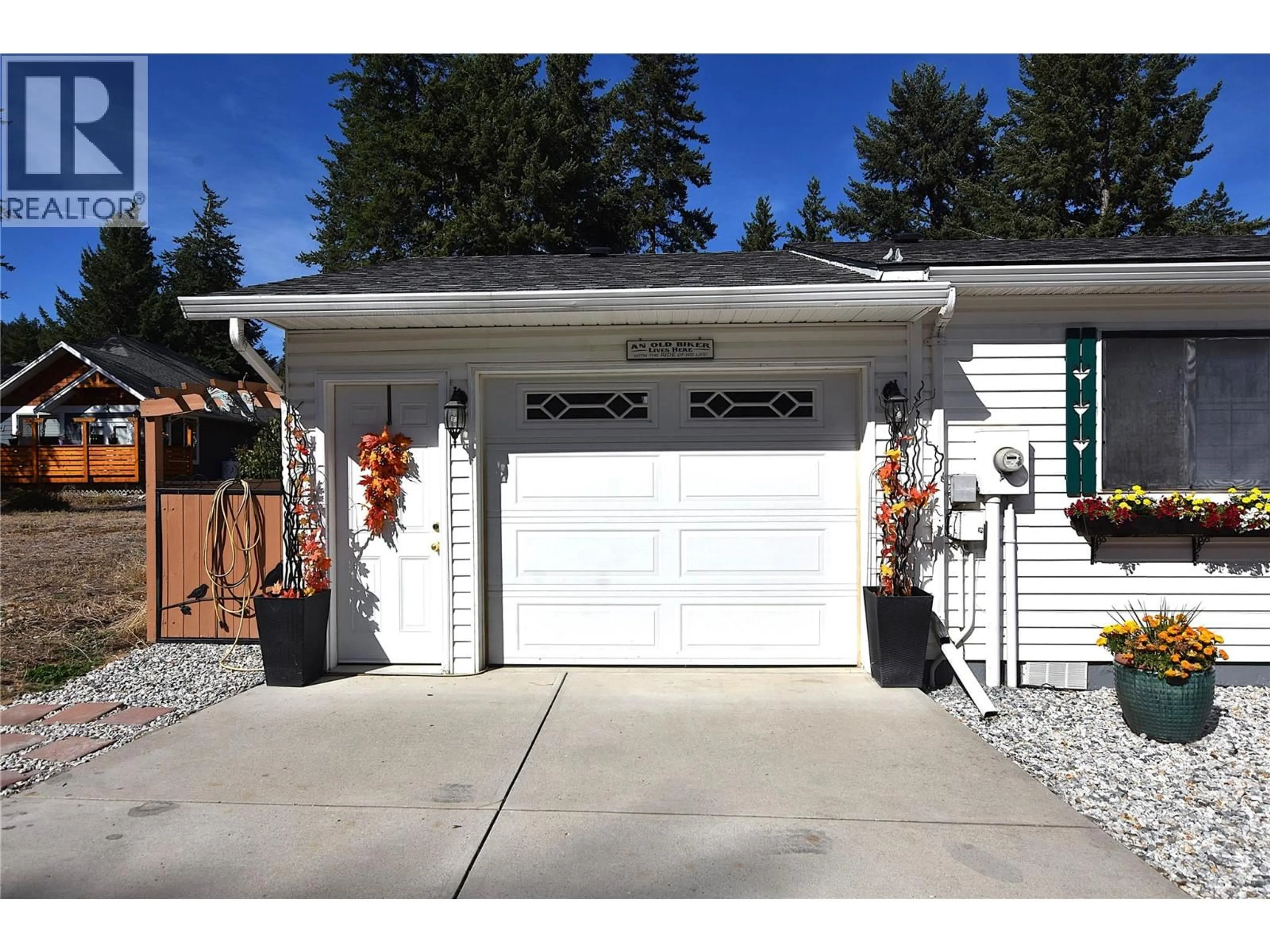 Indoor garage for 223 COUGAR STREET, Vernon British Columbia V1H2A1