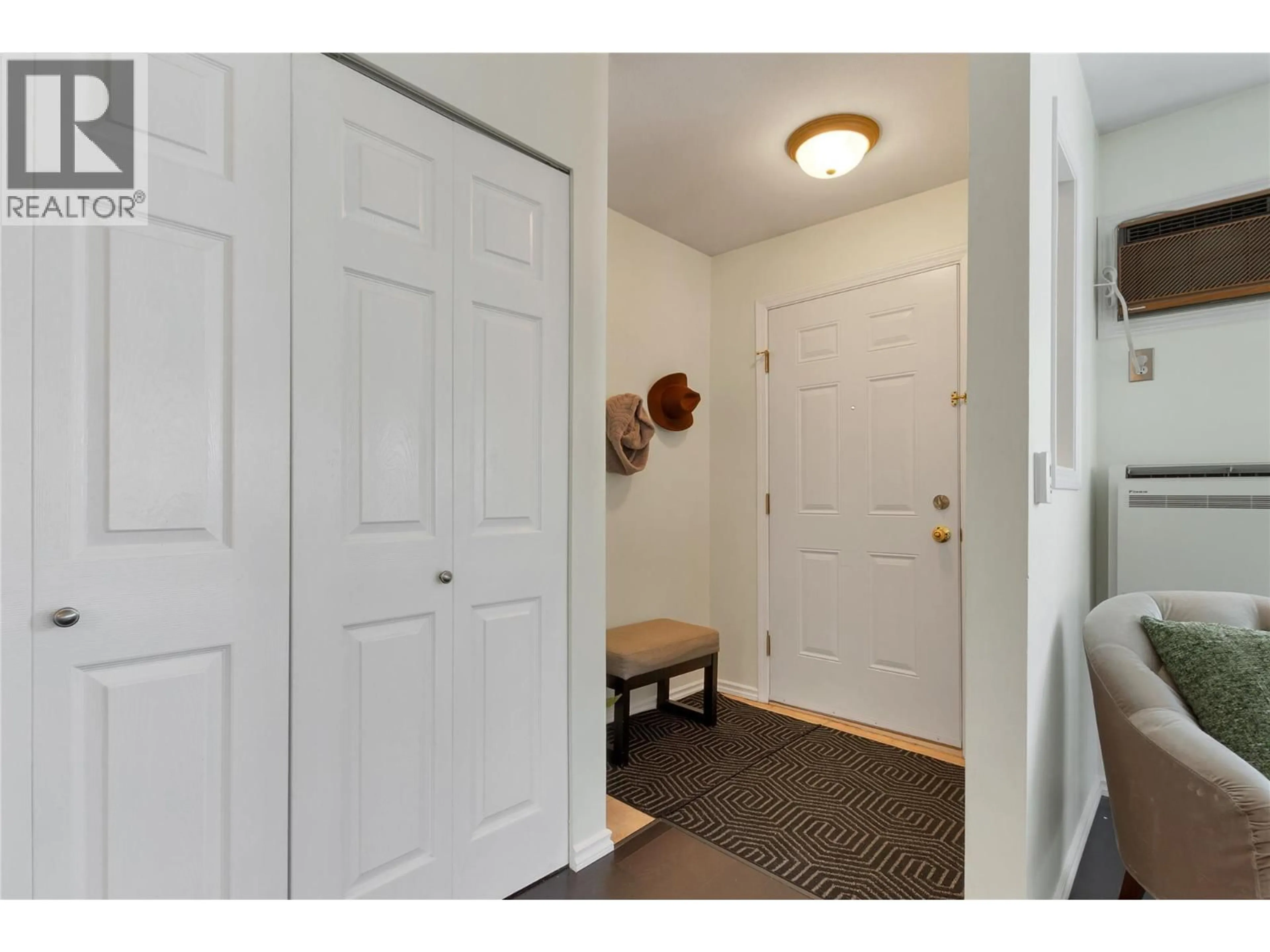 Indoor entryway for 201 - 505 BROWNE ROAD, Vernon British Columbia V1T7M2