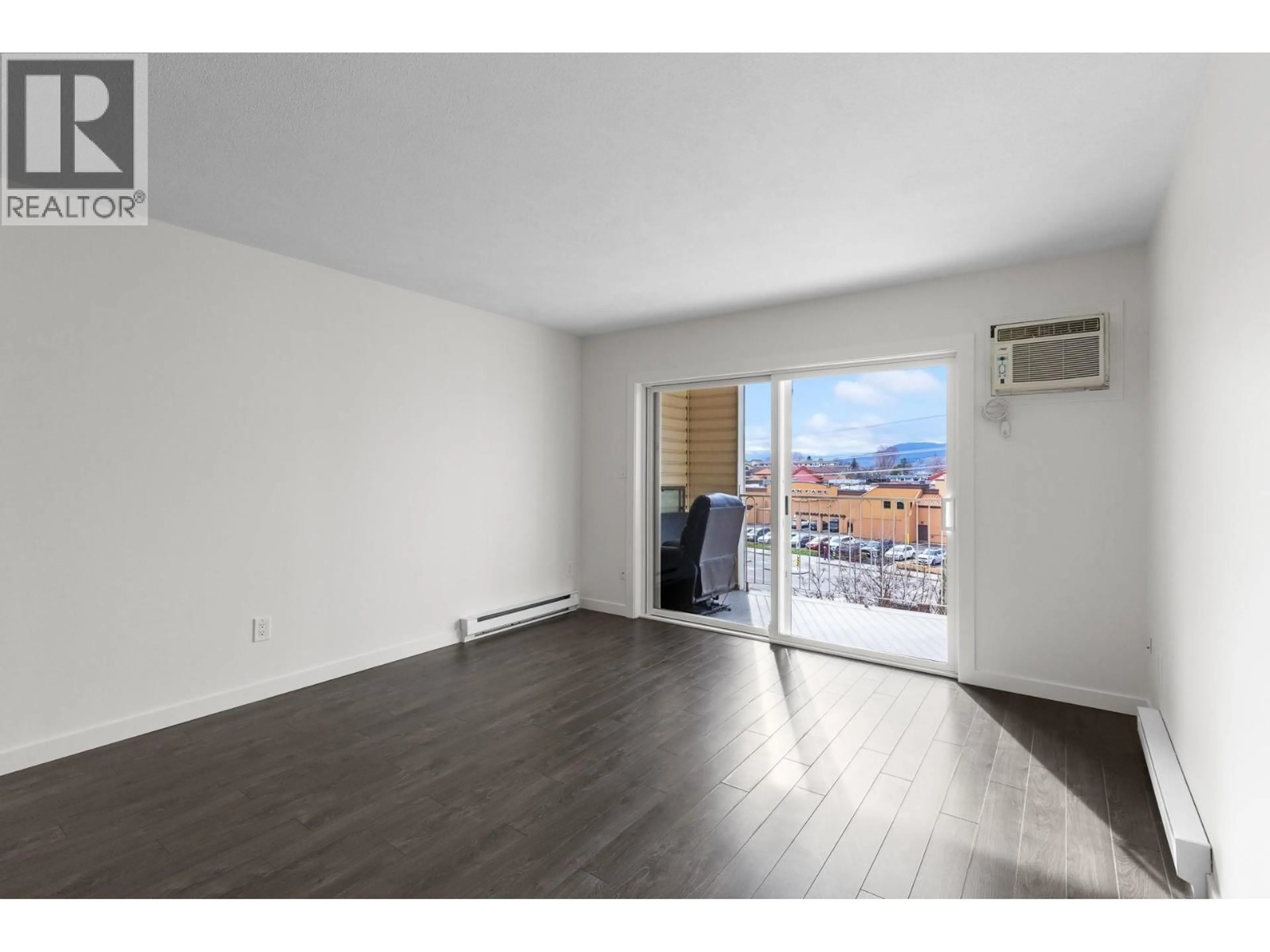 A pic of a room for 402 - 769 KLO ROAD, Kelowna British Columbia V1Y9L9