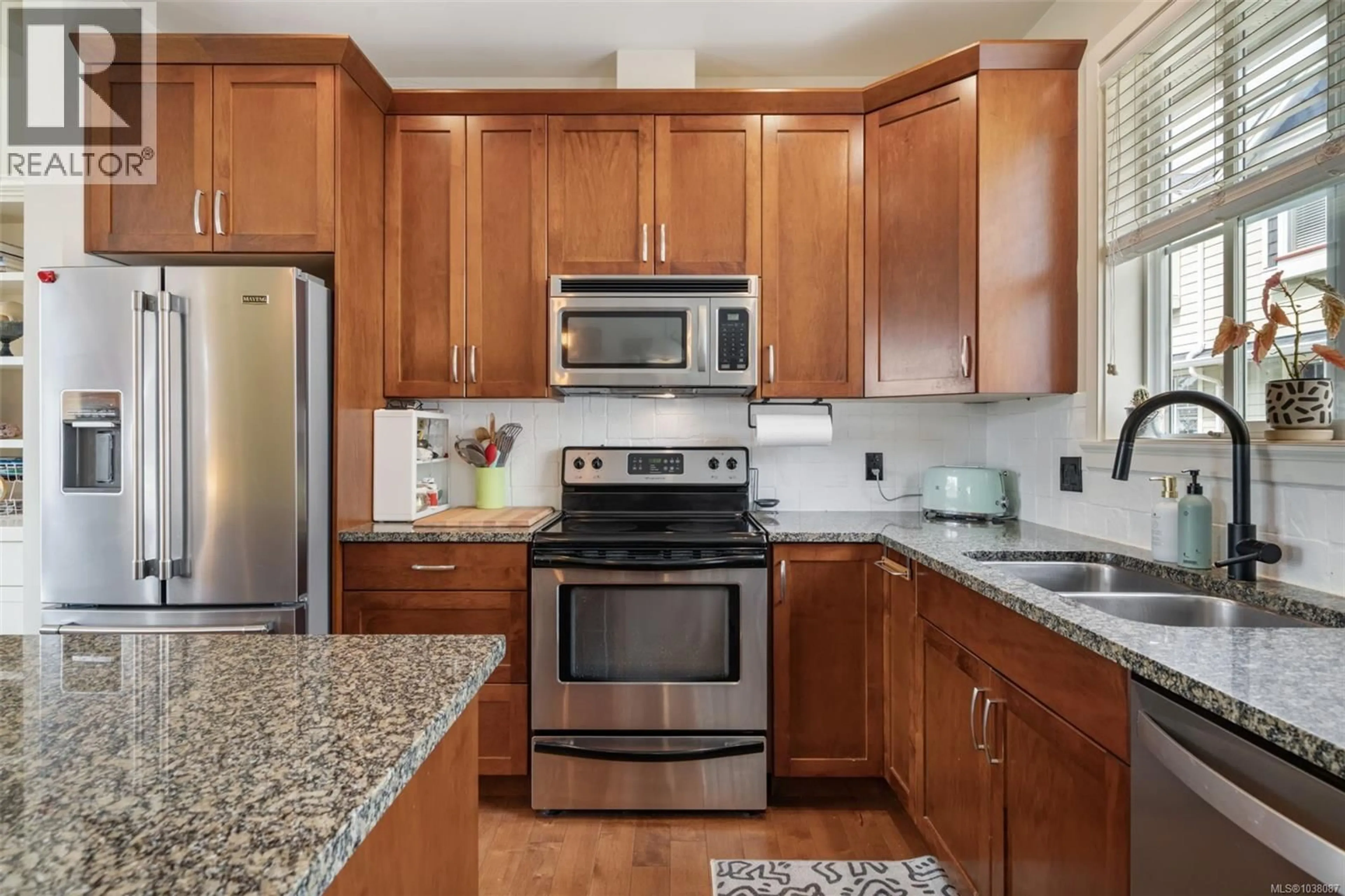 Standard kitchen, ceramic/tile floor for 4 - 1105 ESQUIMALT ROAD, Esquimalt British Columbia V9A3N5