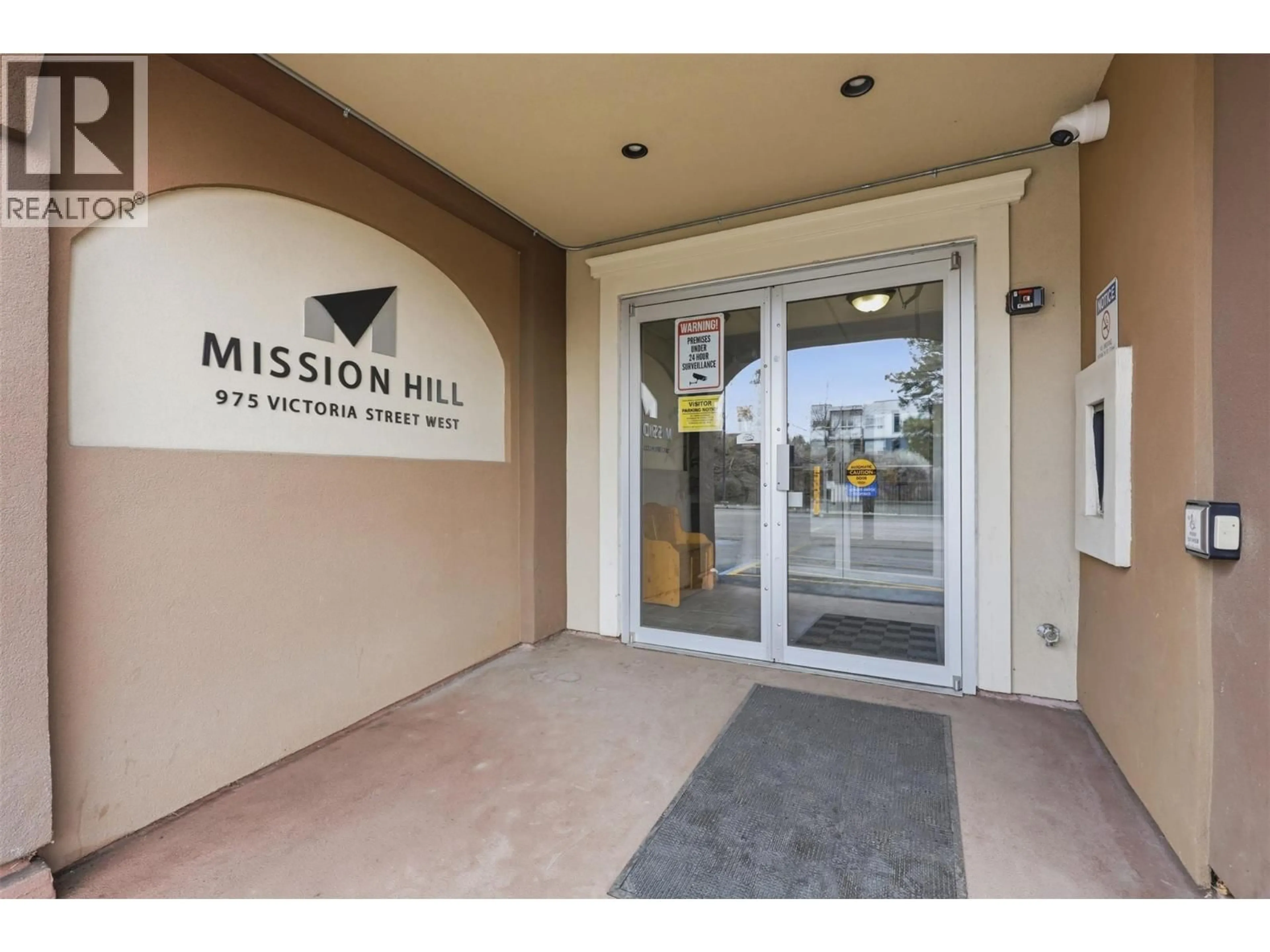 Indoor foyer for 608 - 975 VICTORIA W STREET, Kamloops British Columbia V2C0C2