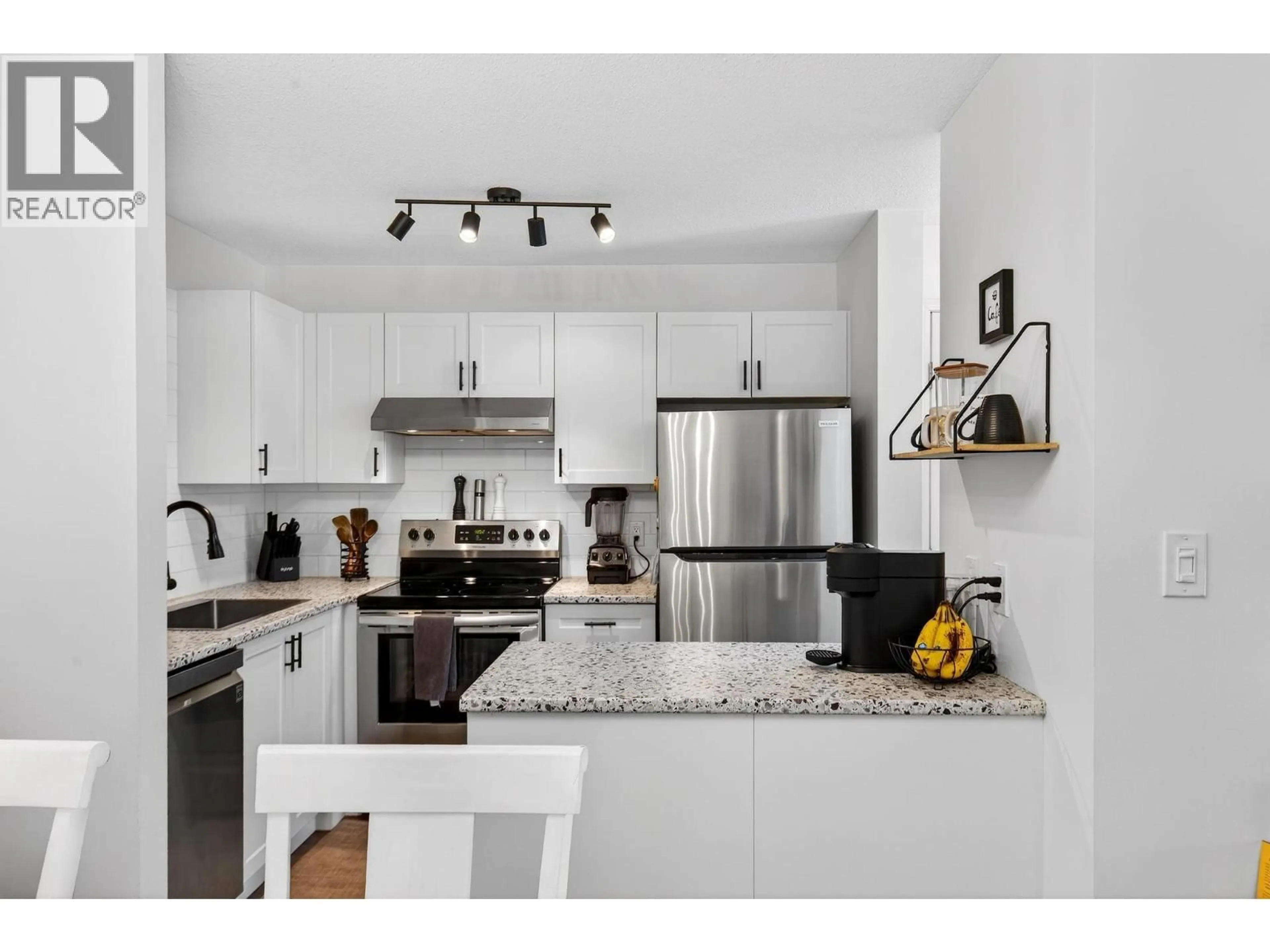 Open concept kitchen, unknown for 208C - 735 COOK ROAD, Kelowna British Columbia V1W3G6