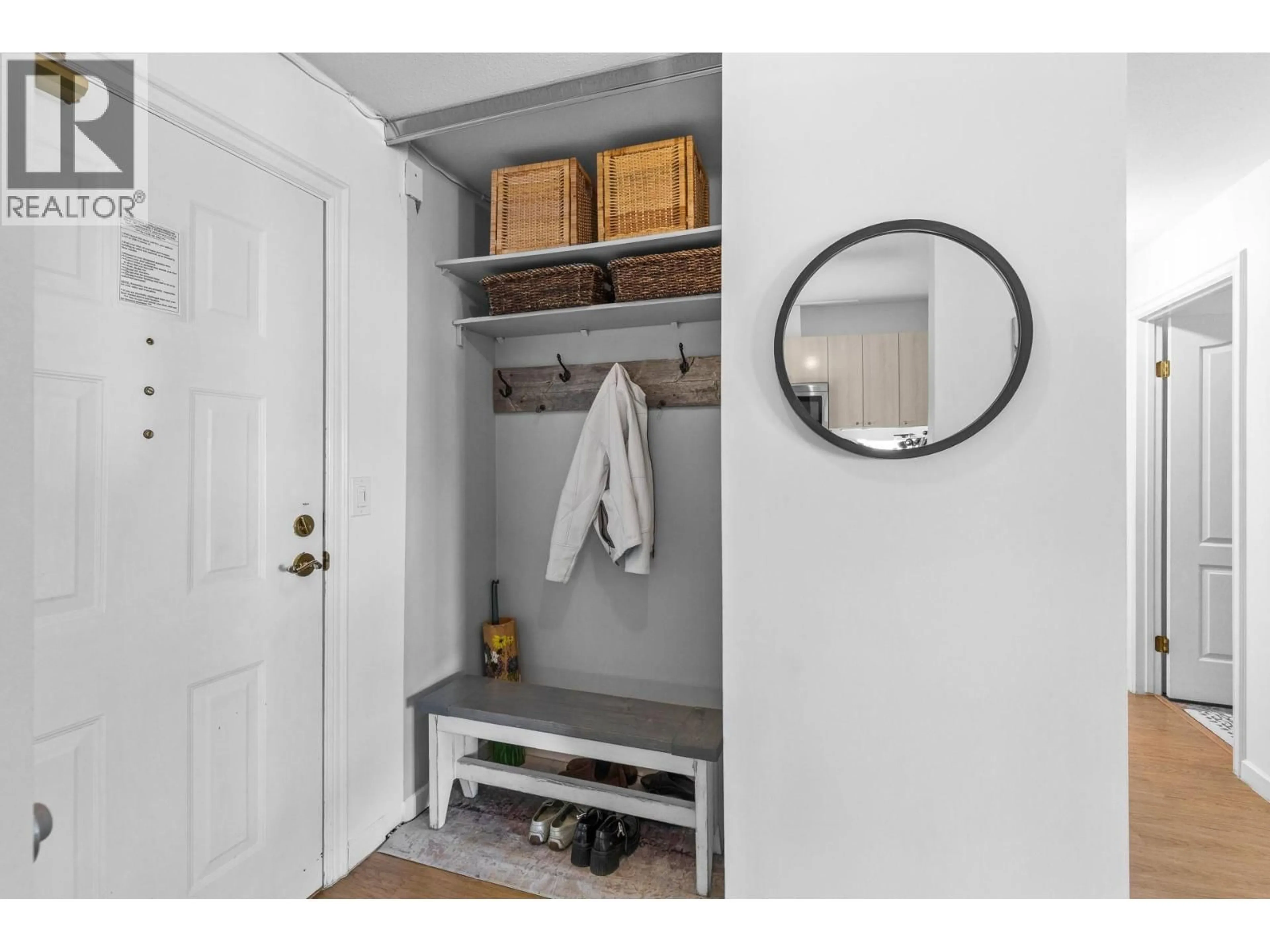 Indoor entryway for 105 - 3157 CASORSO ROAD, Kelowna British Columbia V1W3J4