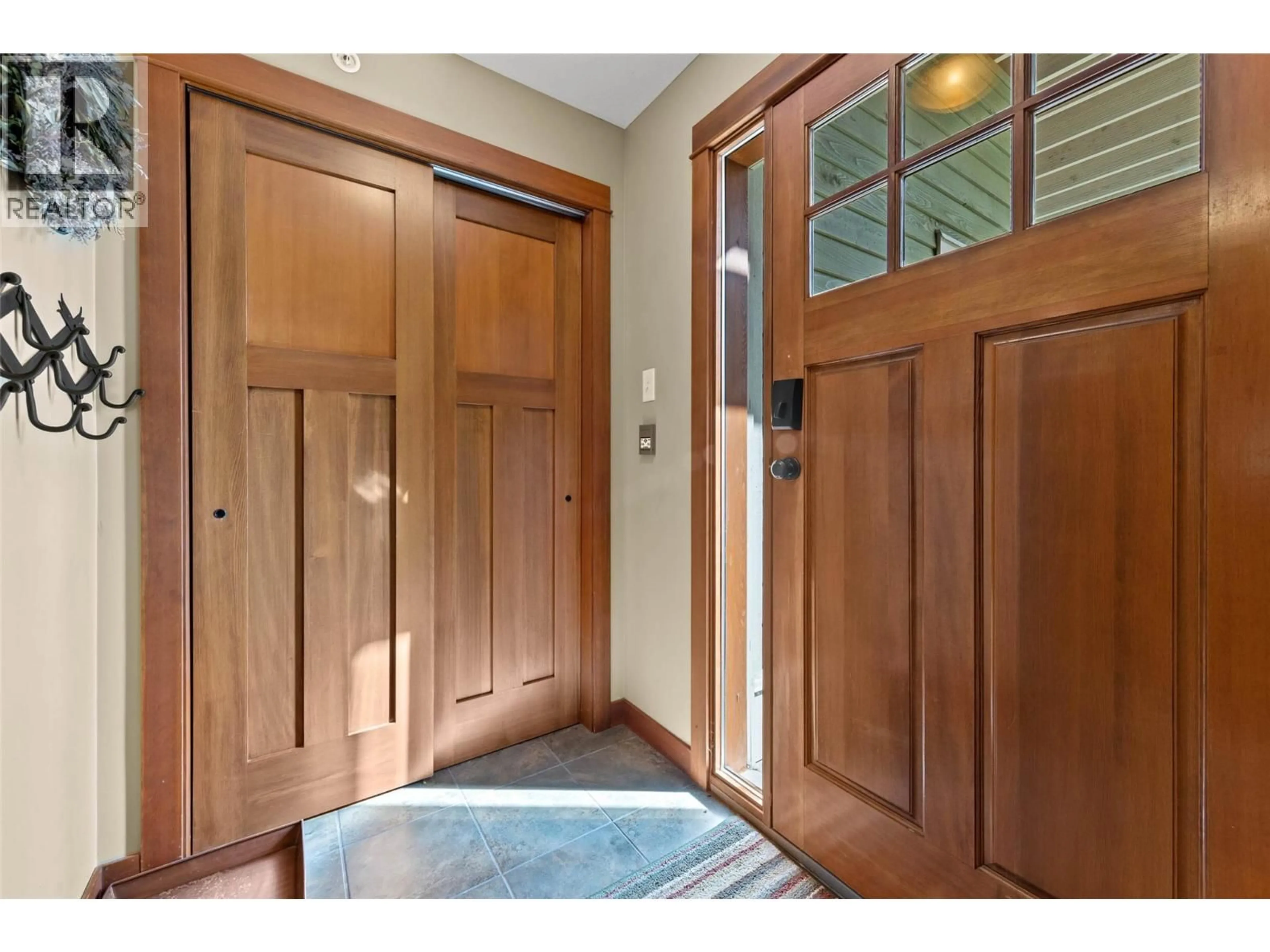 Indoor entryway for 35 - 5015 VALLEY DRIVE, Sun Peaks British Columbia V0E5N0