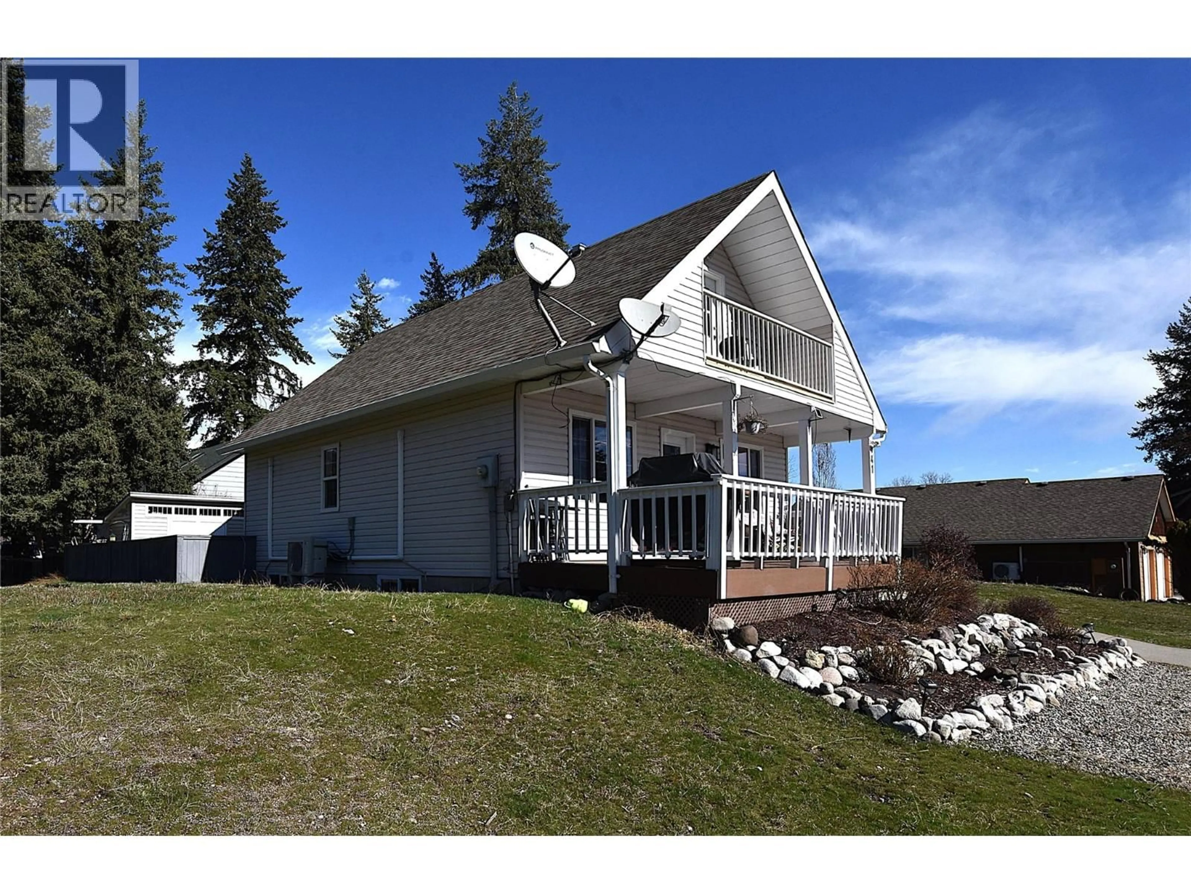 Home with vinyl exterior material, mountain view for 441 HUMMINGBIRD AVENUE, Vernon British Columbia V1H2A1