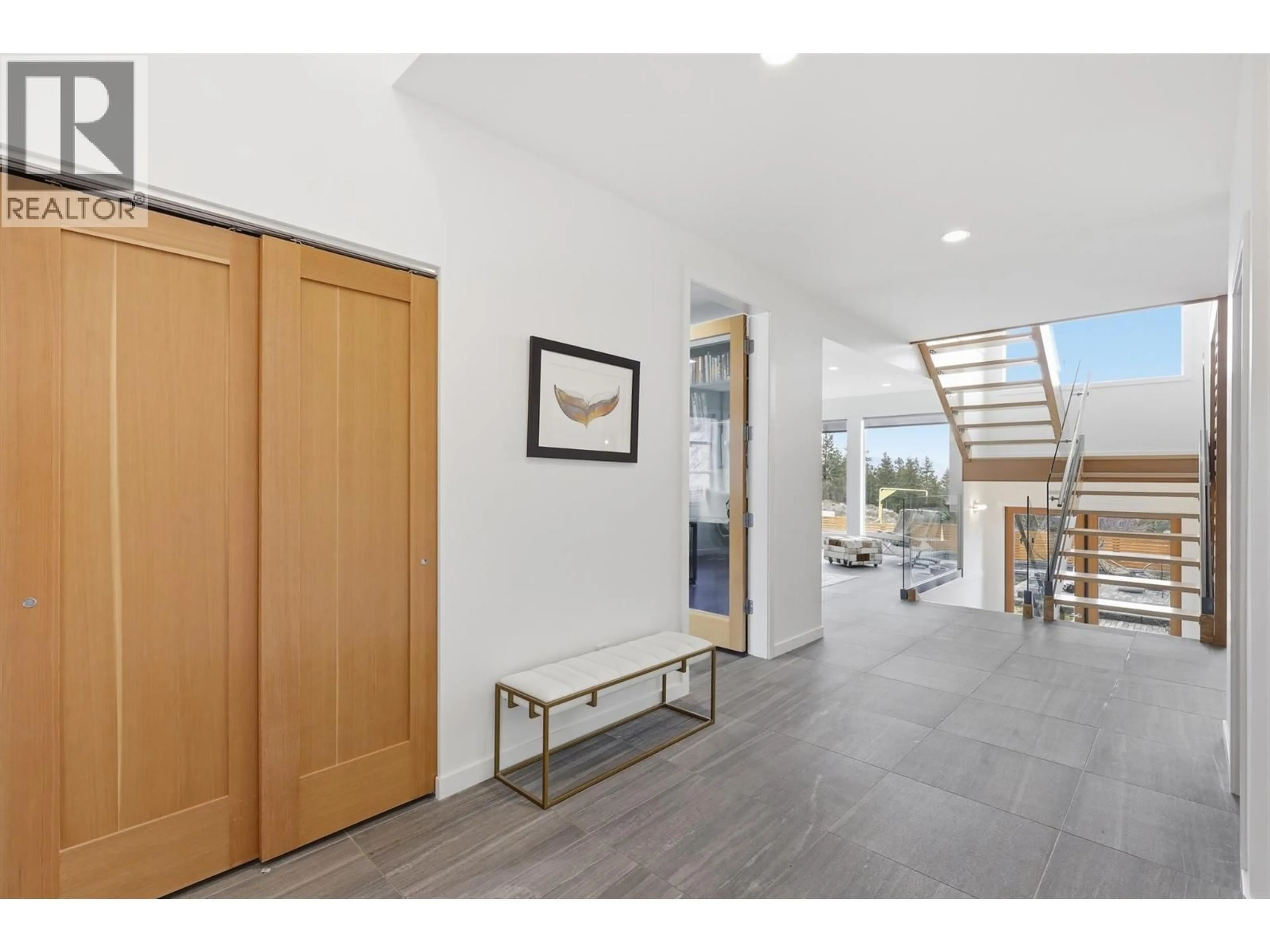 Indoor entryway for 1107 PRAIRIE ROSE DRIVE, Kamloops British Columbia V2E0B4