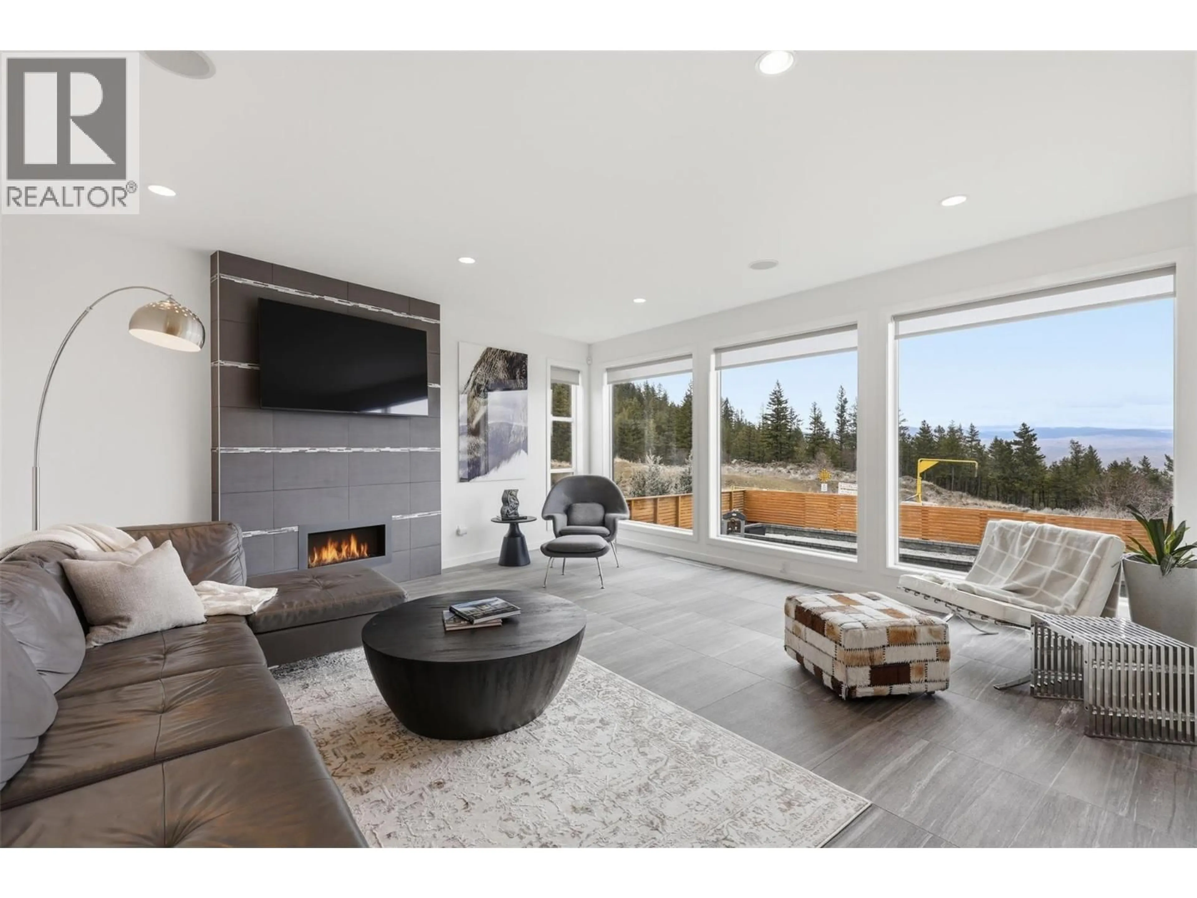 Living room with furniture, unknown for 1107 PRAIRIE ROSE DRIVE, Kamloops British Columbia V2E0B4