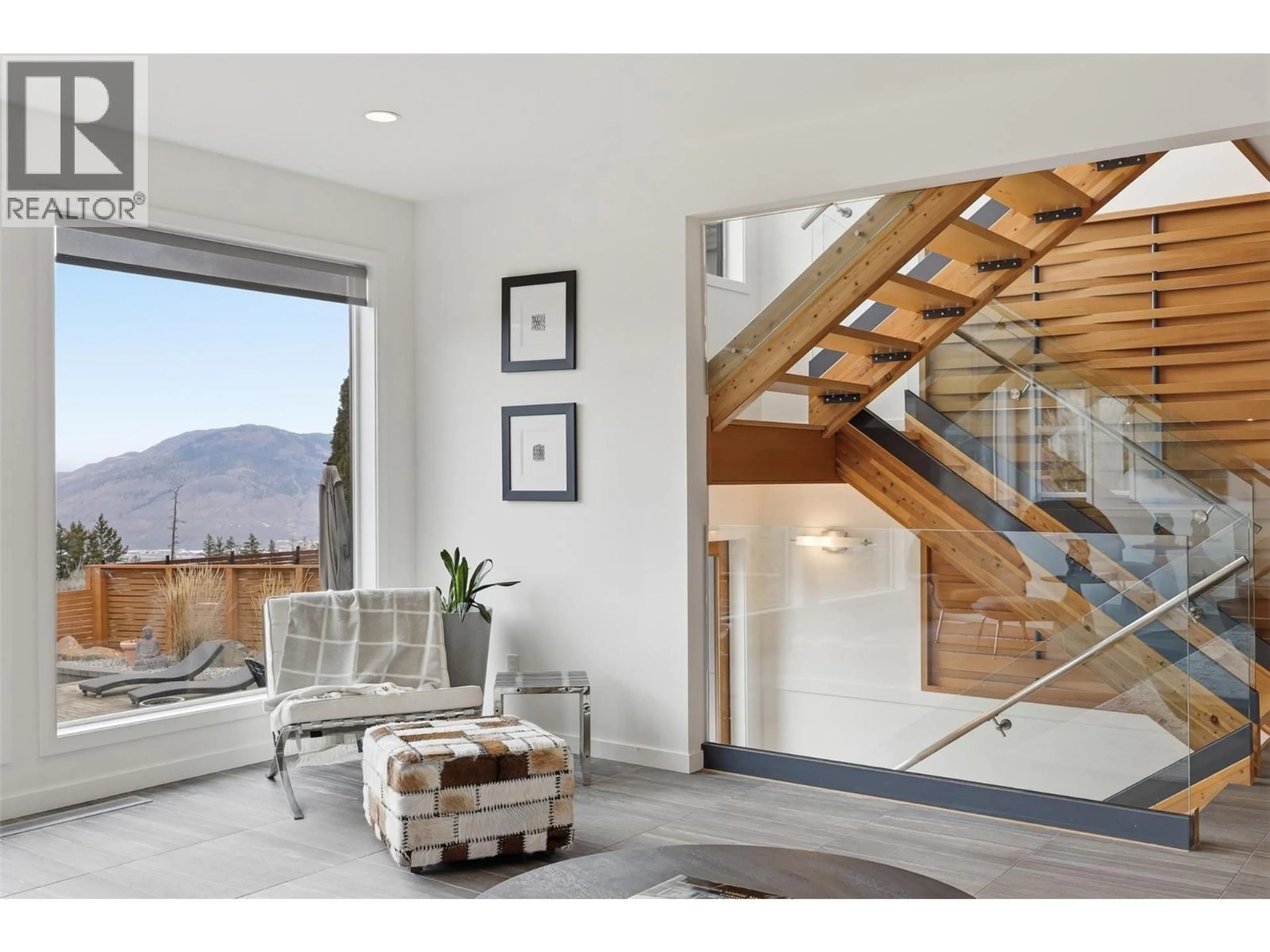 Indoor entryway for 1107 PRAIRIE ROSE DRIVE, Kamloops British Columbia V2E0B4