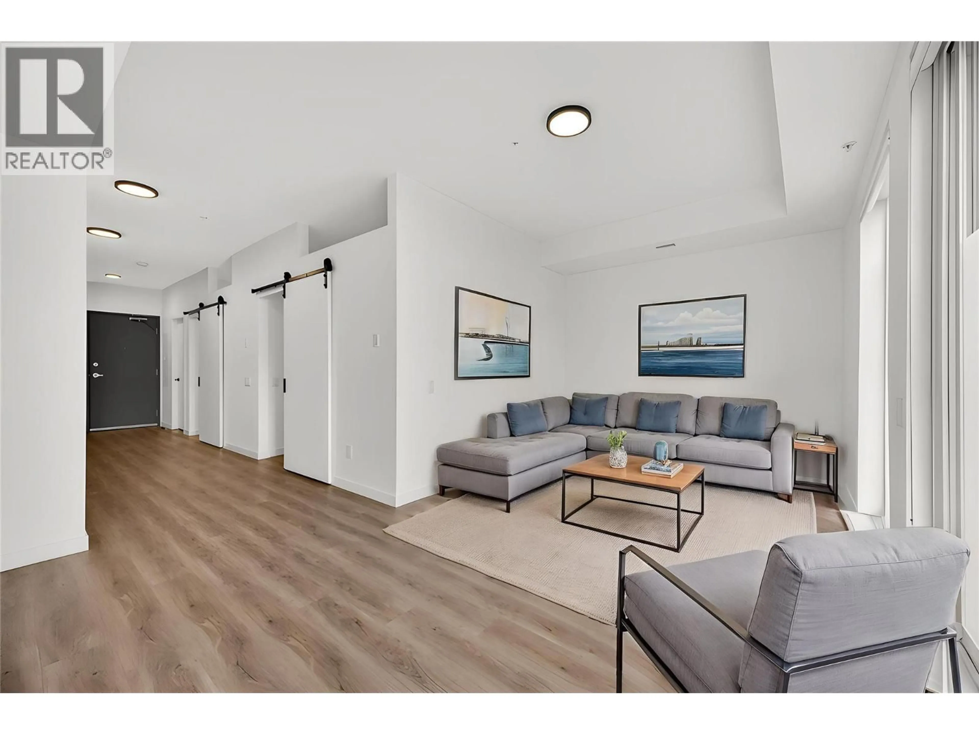 Living room with furniture, unknown for 101 - 615 RUTLAND ROAD NORTH, Kelowna British Columbia V1X3B6