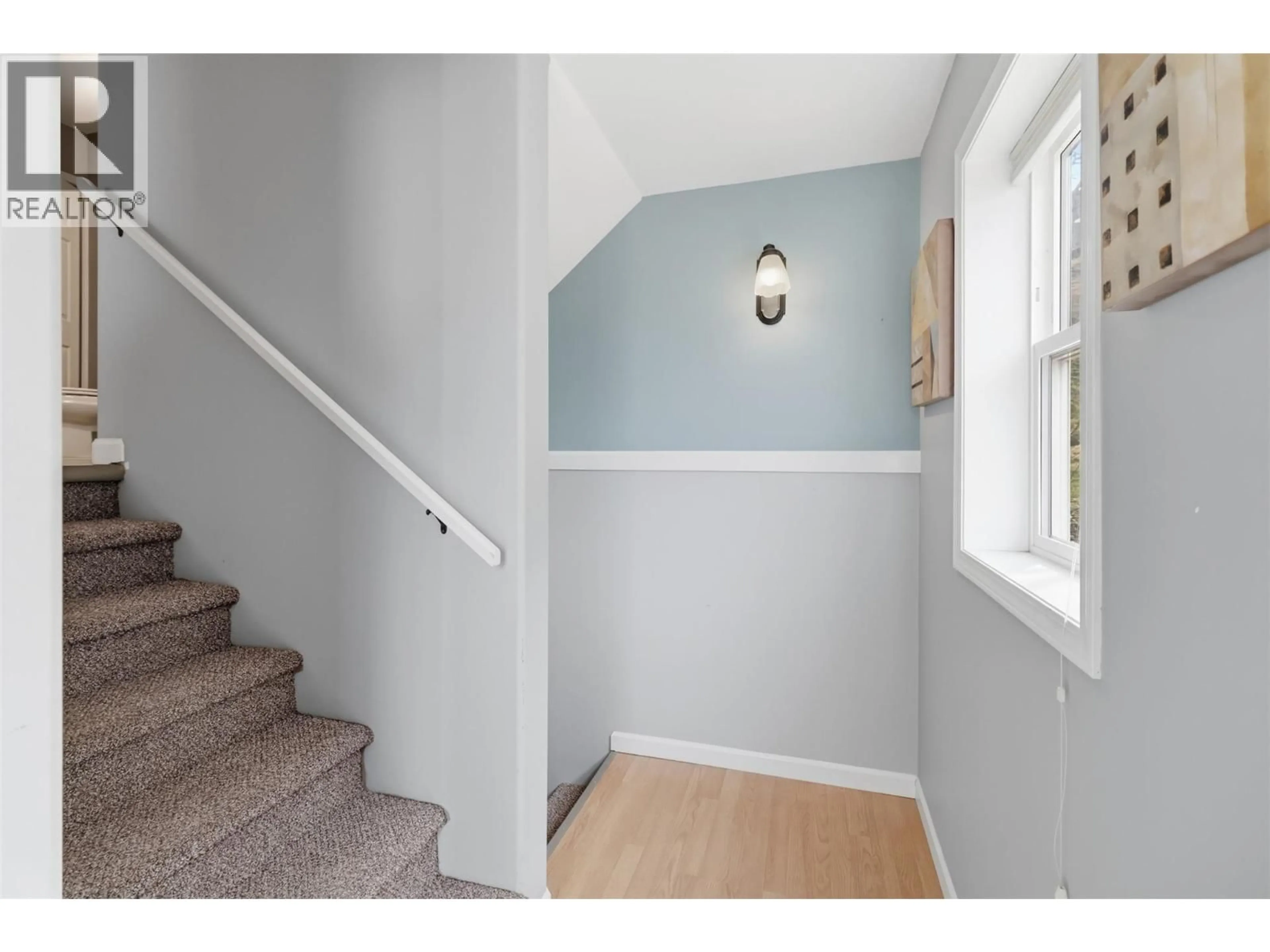 Indoor entryway for 39 - 255 PEMBERTON TERRACE, Kamloops British Columbia V2C6R2