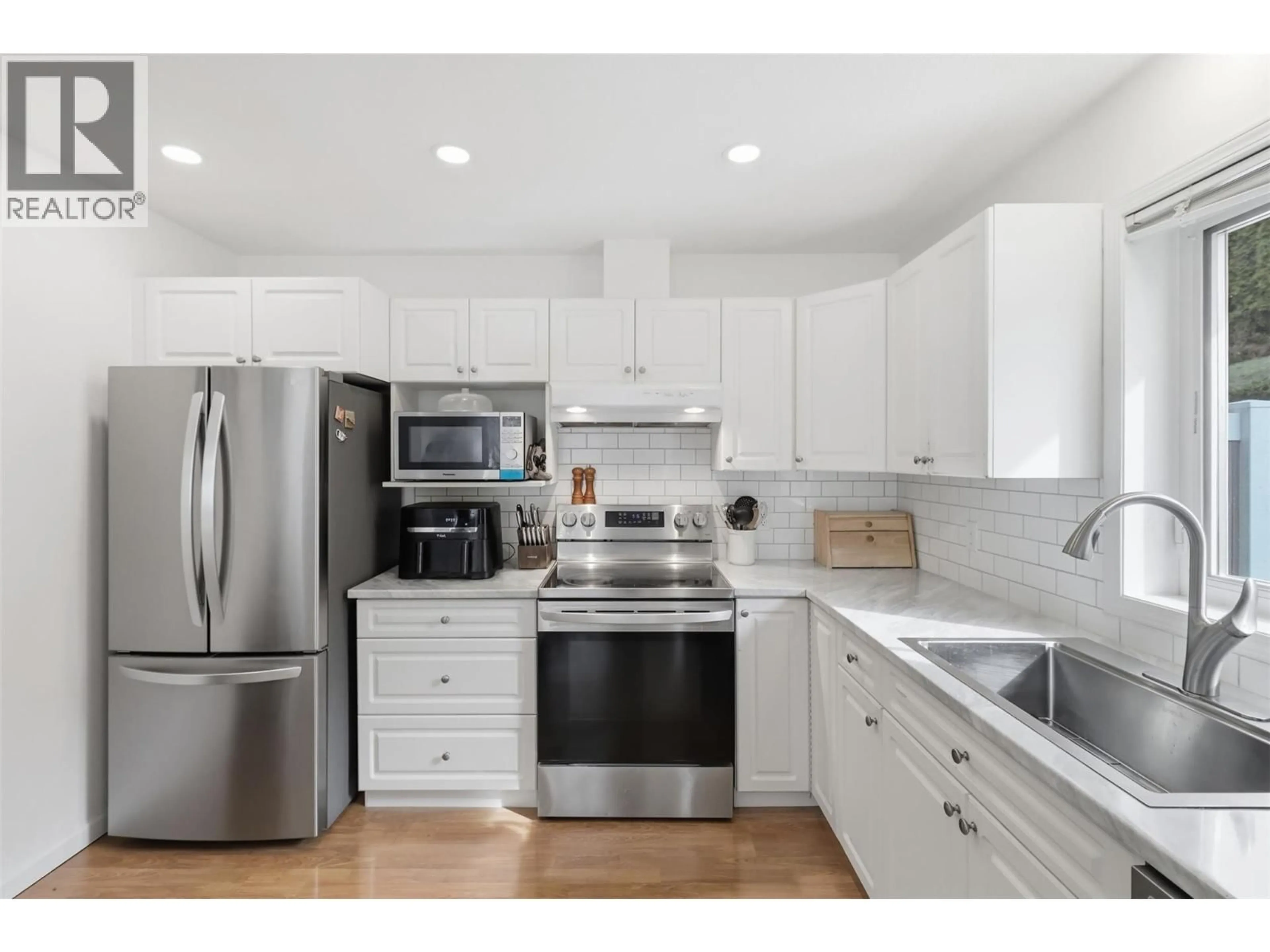 Open concept kitchen, unknown for 39 - 255 PEMBERTON TERRACE, Kamloops British Columbia V2C6R2