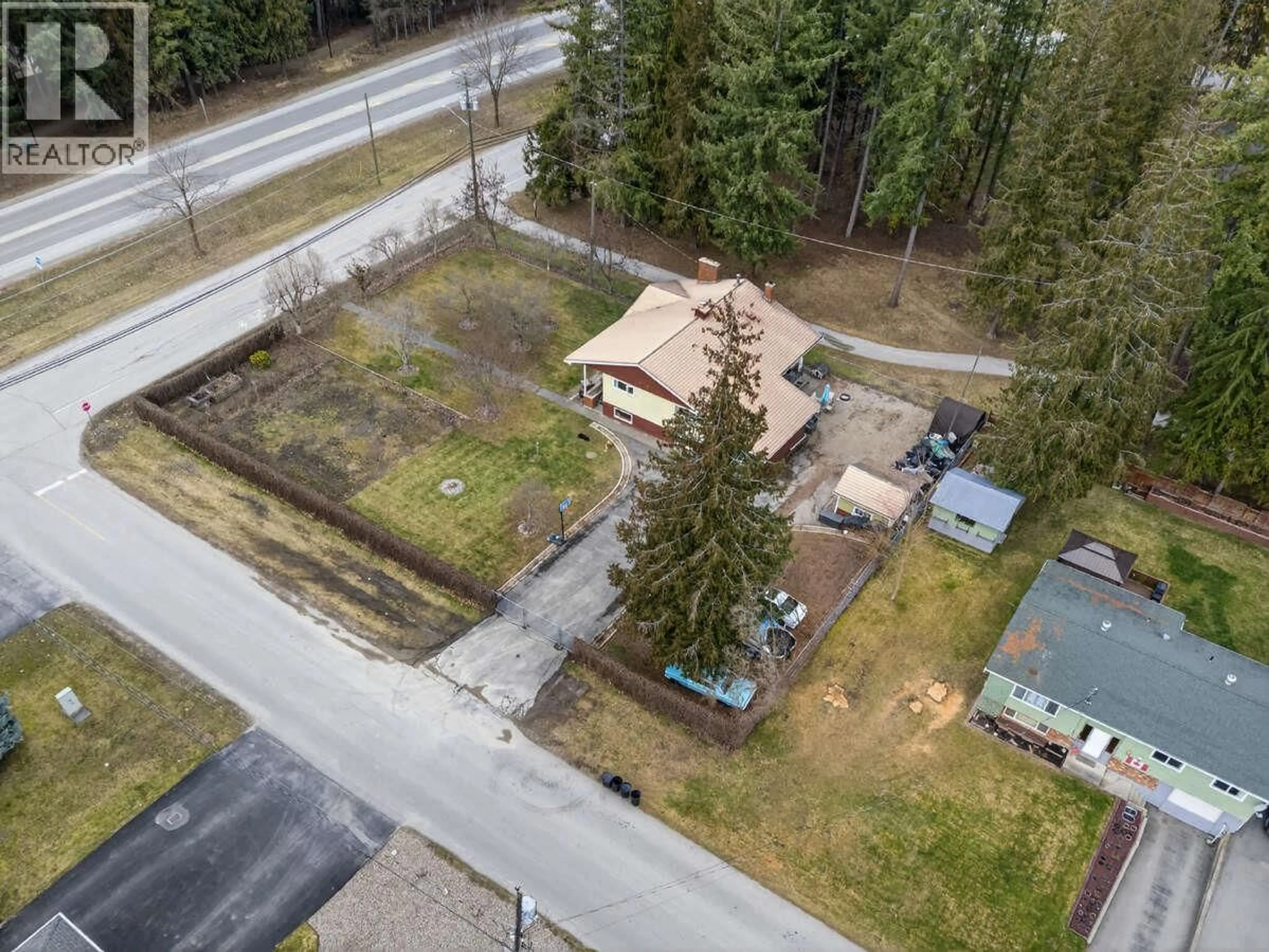 A pic from outside/outdoor area/front of a property/back of a property/a pic from drone, street for 502 PINE STREET, Sicamous British Columbia V0E2V0