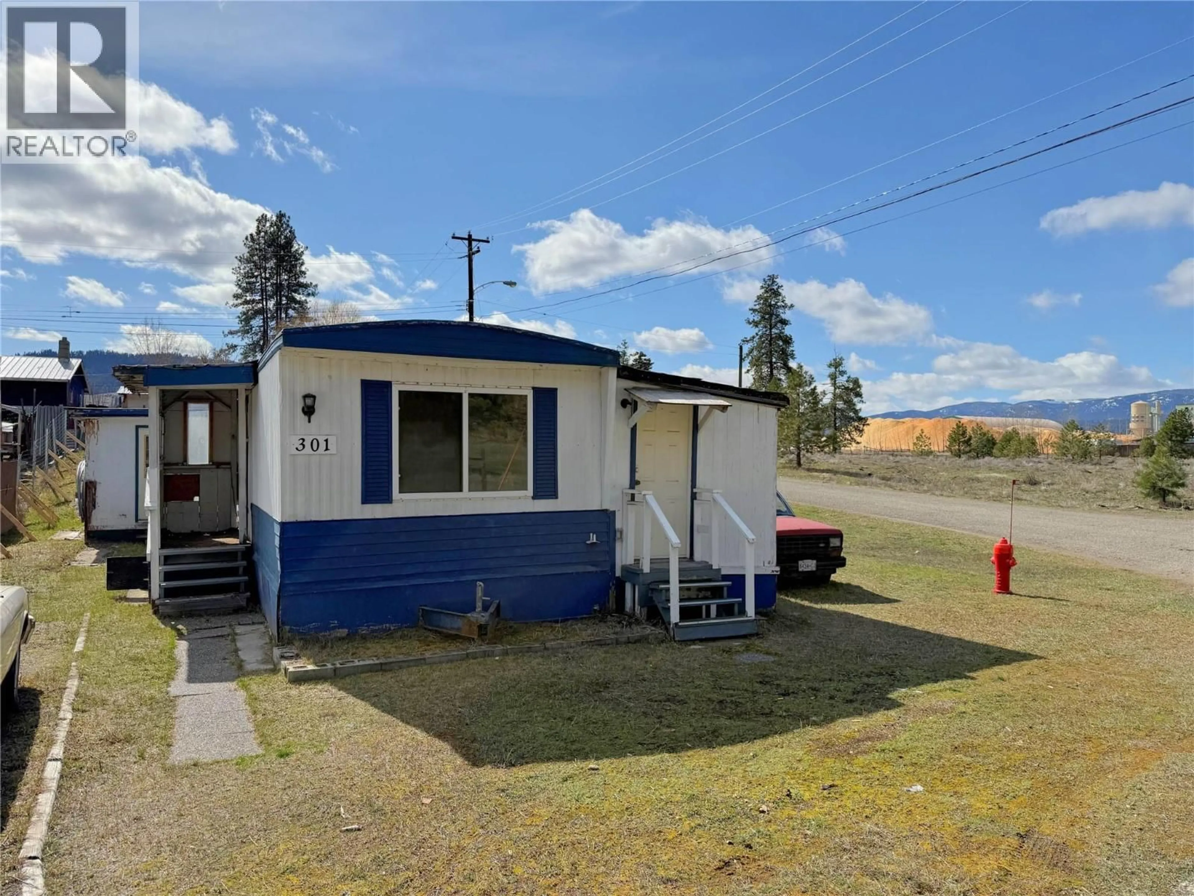 A pic from outside/outdoor area/front of a property/back of a property/a pic from drone, street for 301 9TH AVENUE, Princeton British Columbia V0X1W0